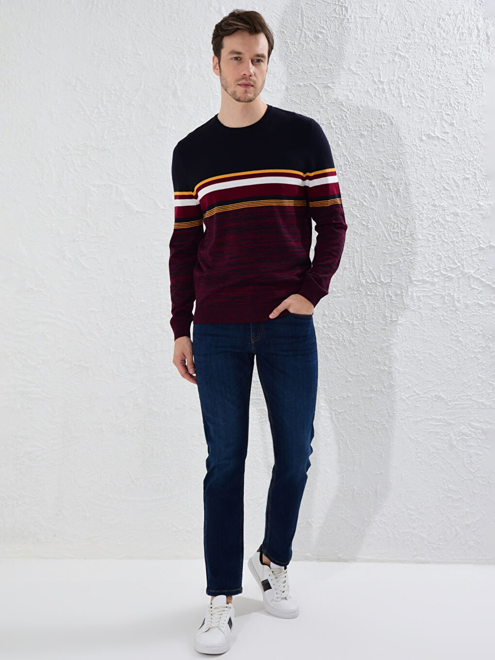 Пуловер с кръгло деколте, раиран, тънък, трико-4