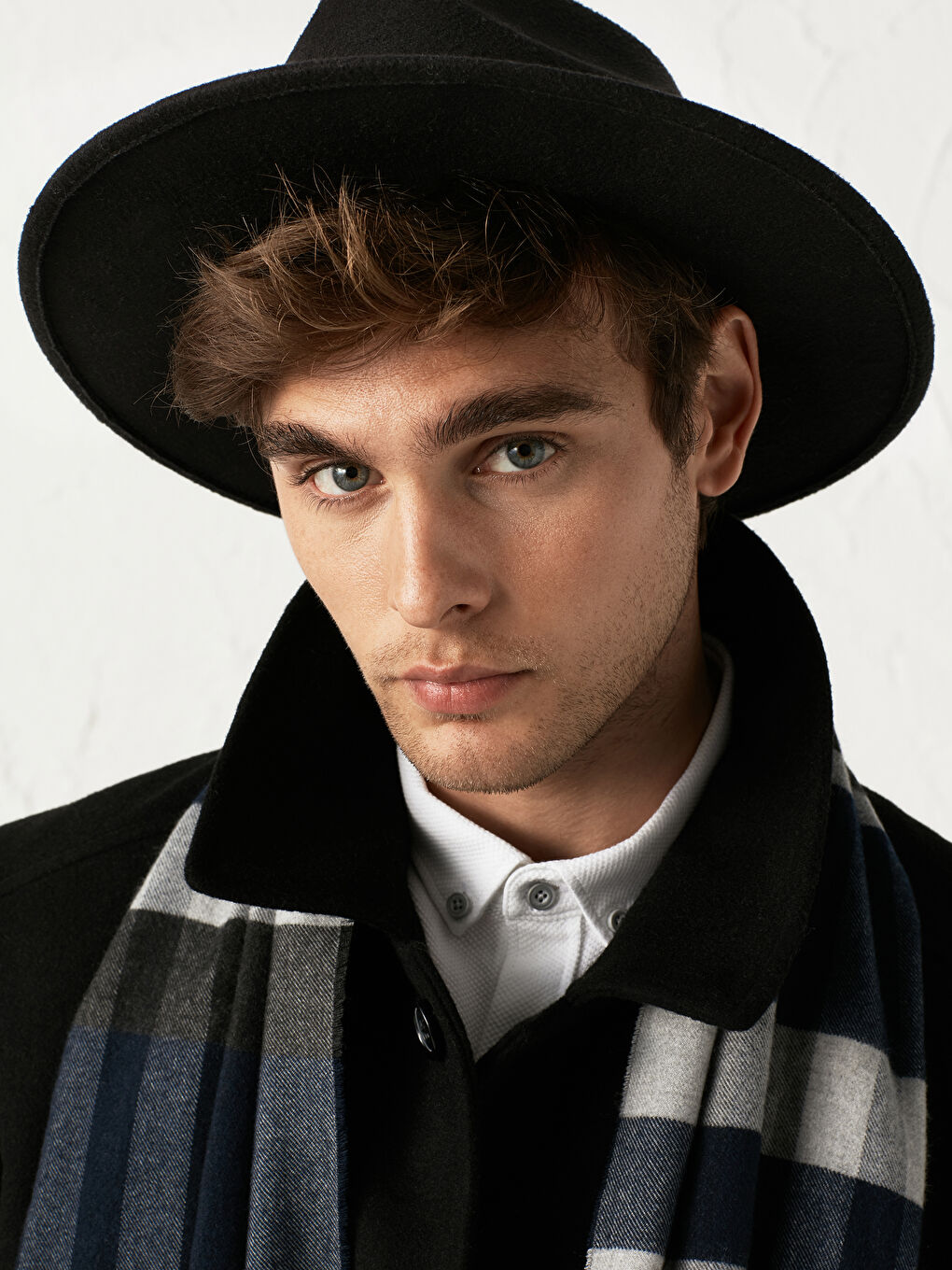 Siyah Biye Detaylı Fötr Şapka