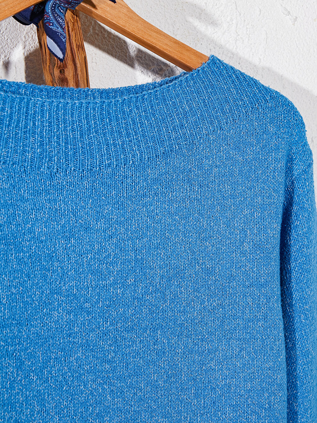 Mavi Kayık Yaka Düz Triko Kazak-1