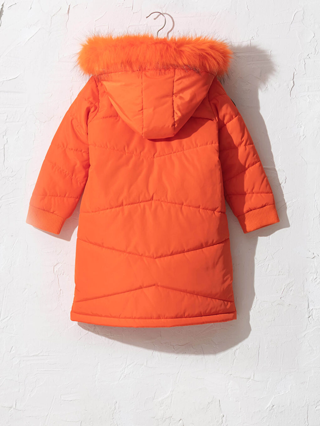 Turuncu Tüylü Kapüşonlu Kız Çocuk Kaban-1