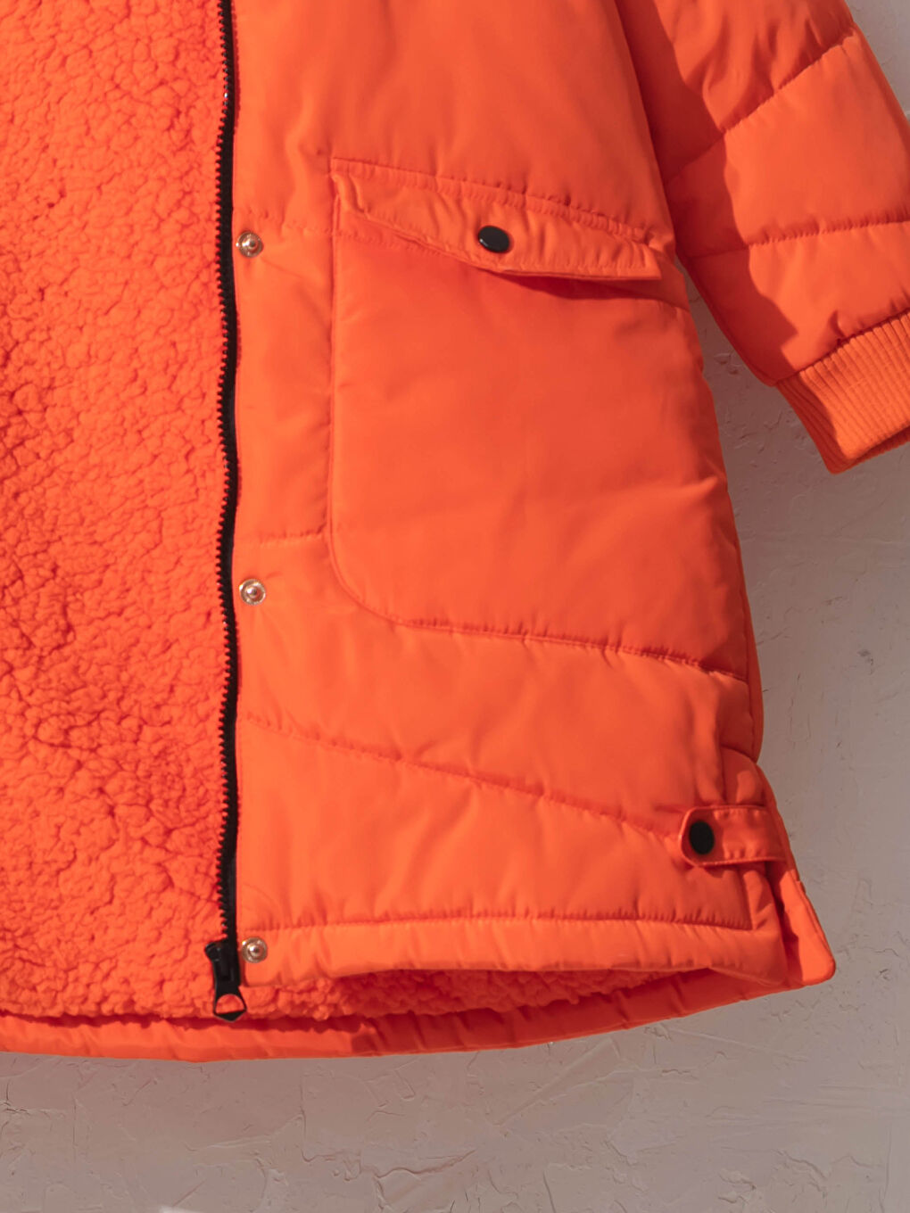 Turuncu Tüylü Kapüşonlu Kız Çocuk Kaban-3