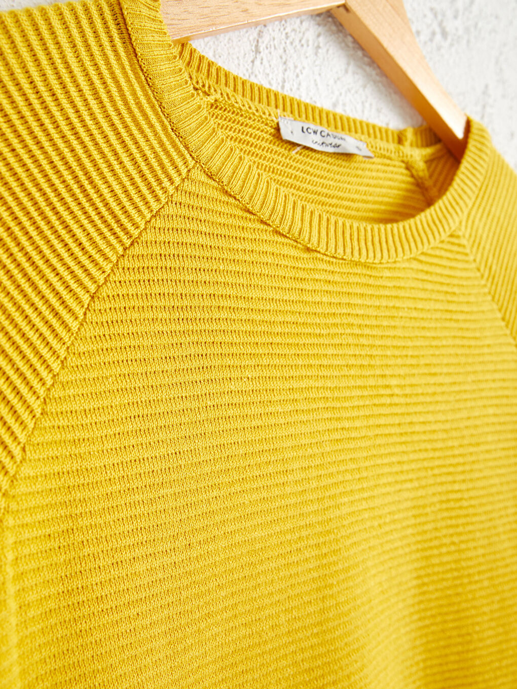 Свитер Женский Трикотажный Приталенный С Длинным Рукавом И Круглым Вырезом-1