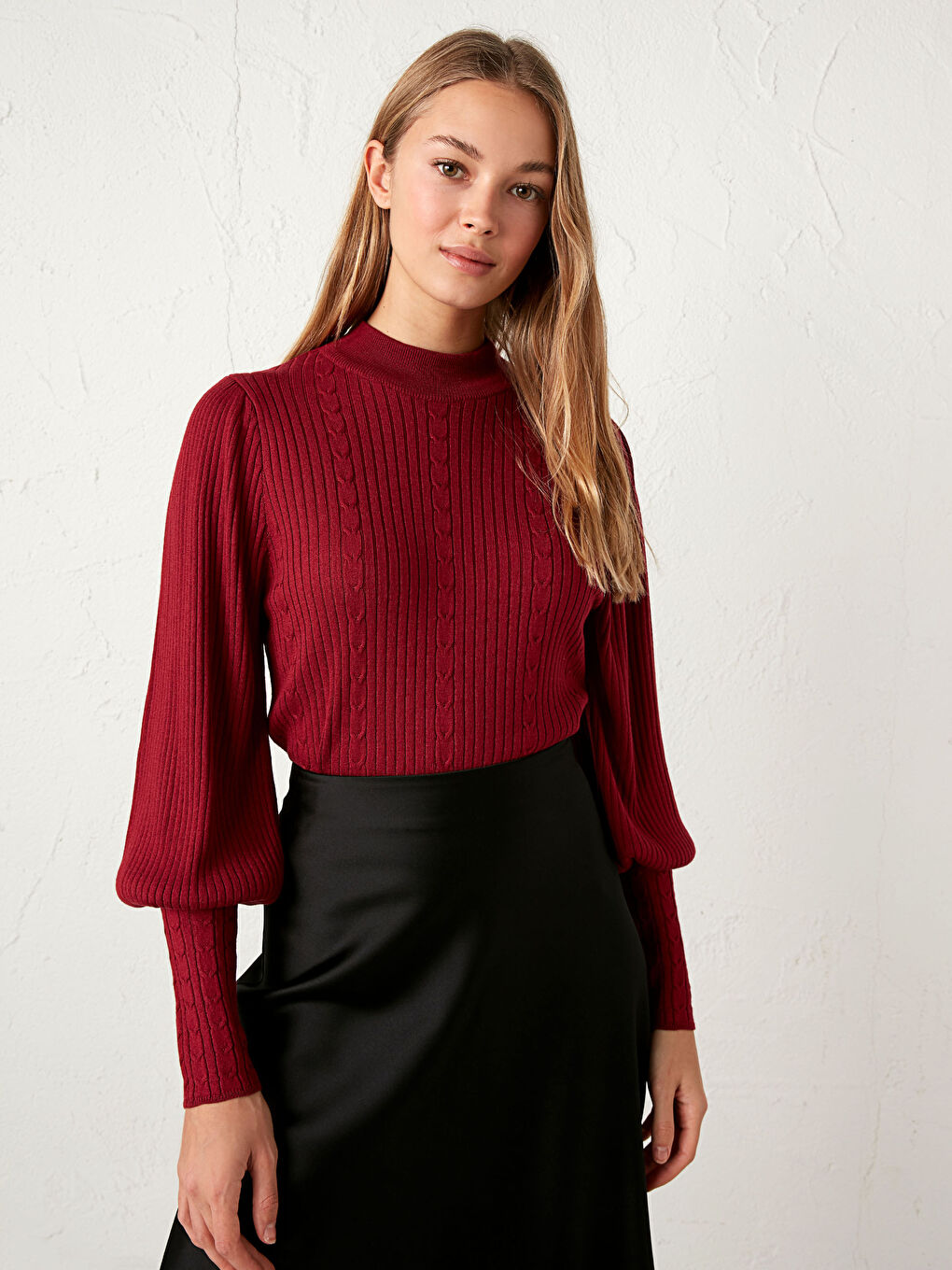 Pulover Subțire din Tricot cu Mâneca Balon-1