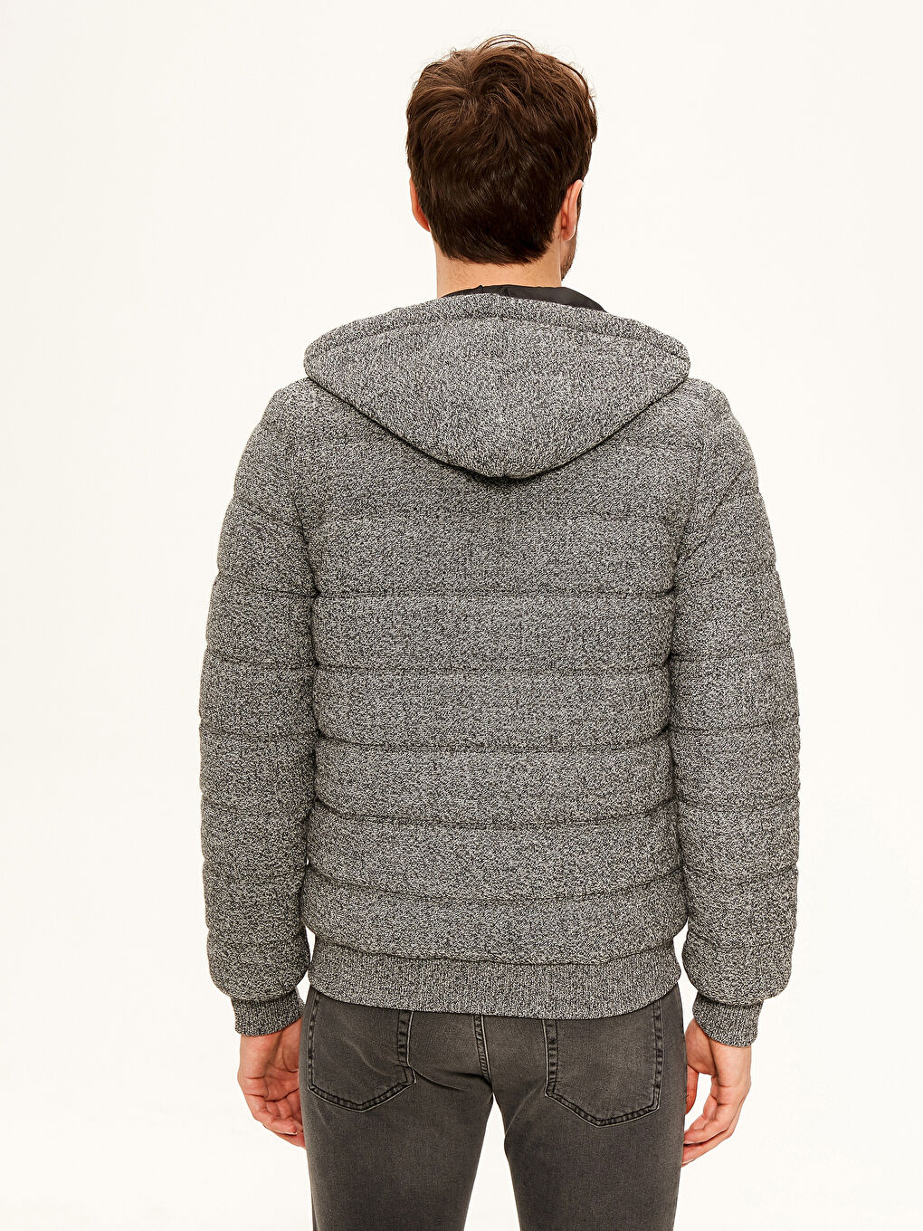 Gri Kapüşonlu Kapitone Erkek Mont-3