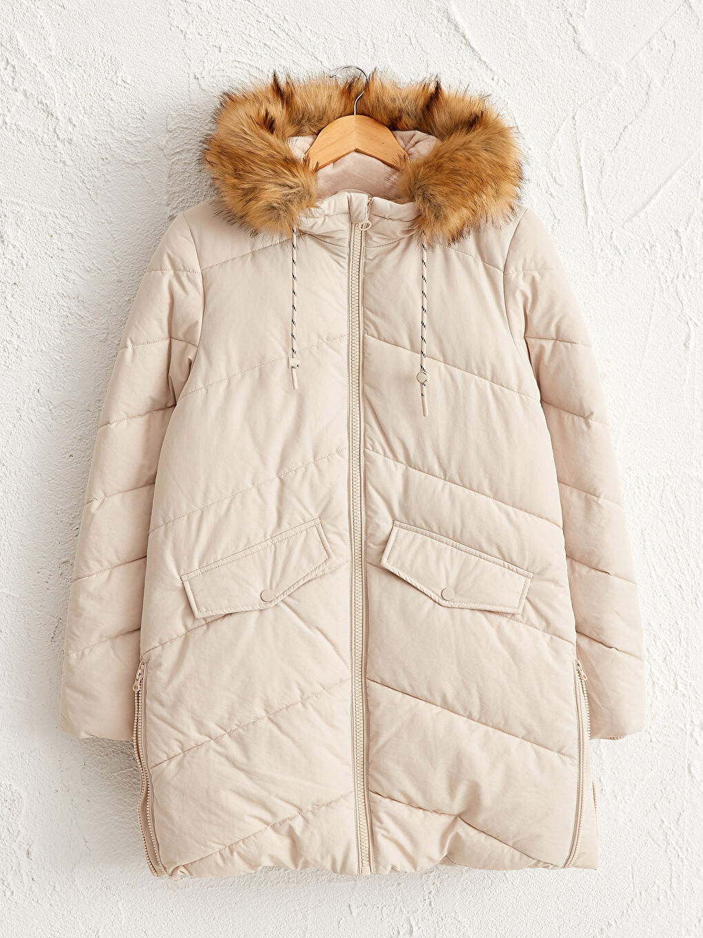 Χοντρό Φουσκωτό Μπουφάν Με Κουκούλα
