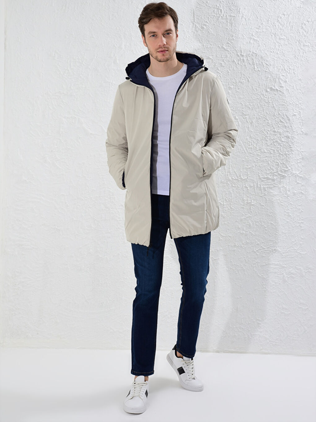 Lacivert Rahat Kalıp Kapüşonlu Çift Taraflı Şişme Mont-4