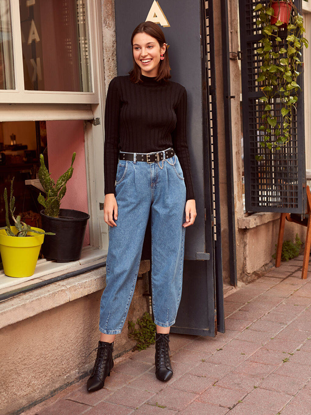 Siyah Yarım Balıkçı Yaka Triko Kazak-2