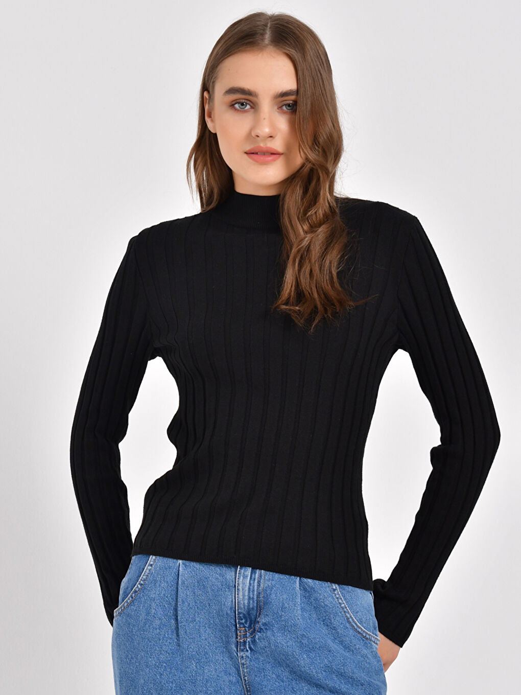 Siyah Yarım Balıkçı Yaka Triko Kazak-3