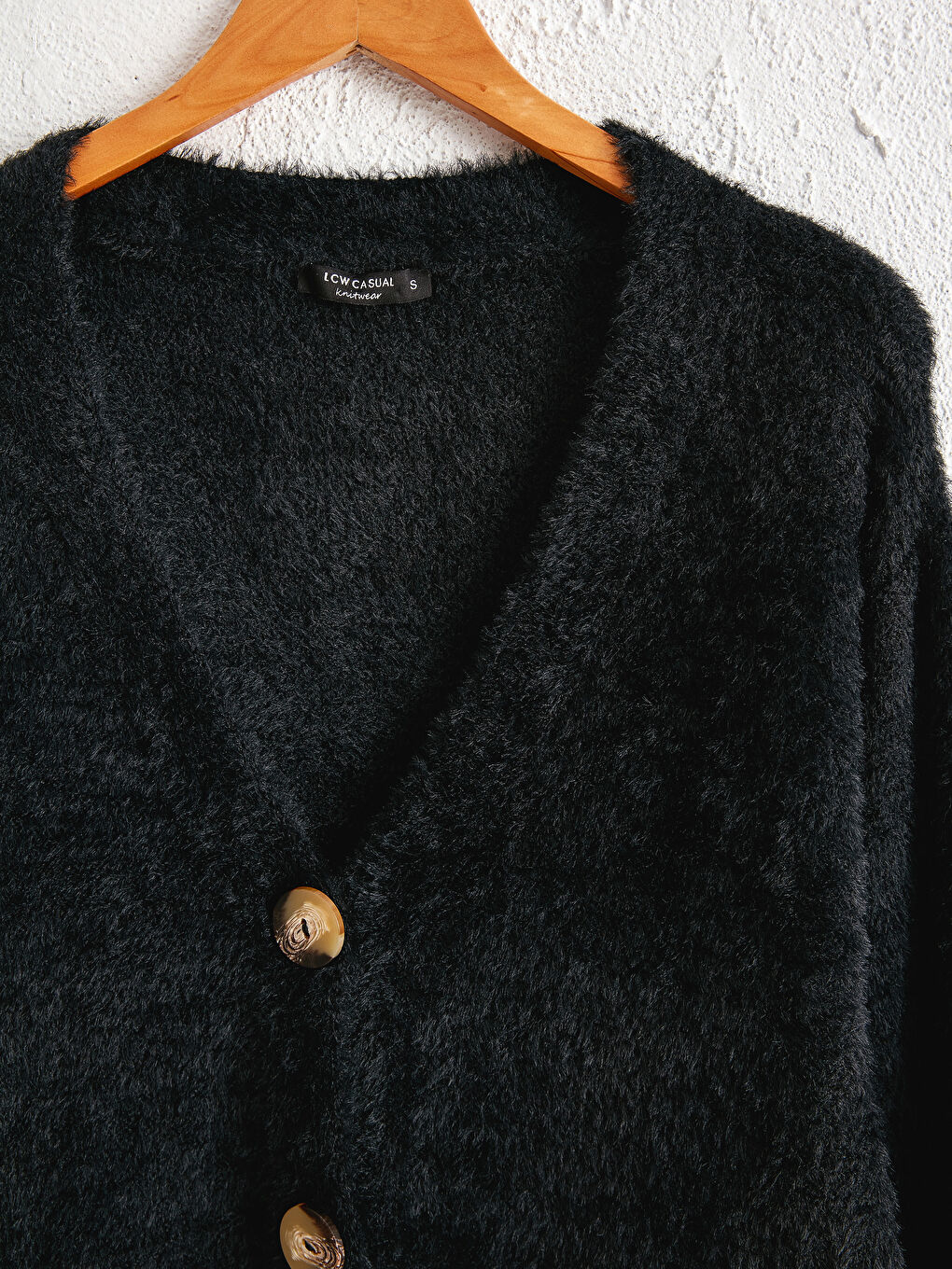 Siyah V Yaka Tüylü Triko Hırka-10