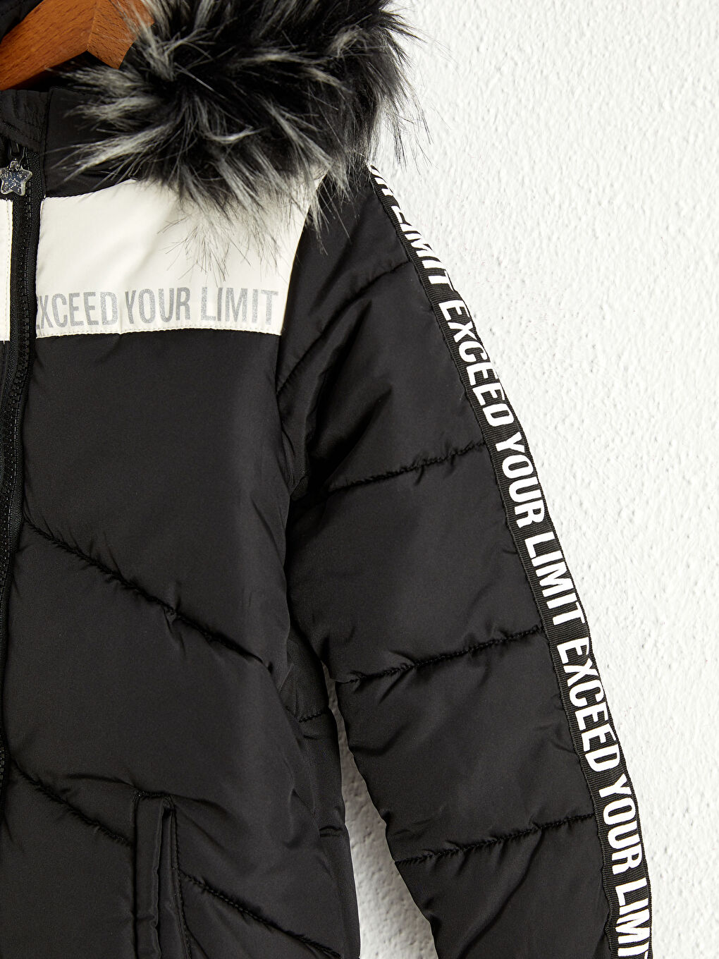 Теплое пальто с капюшоном для девочек-4