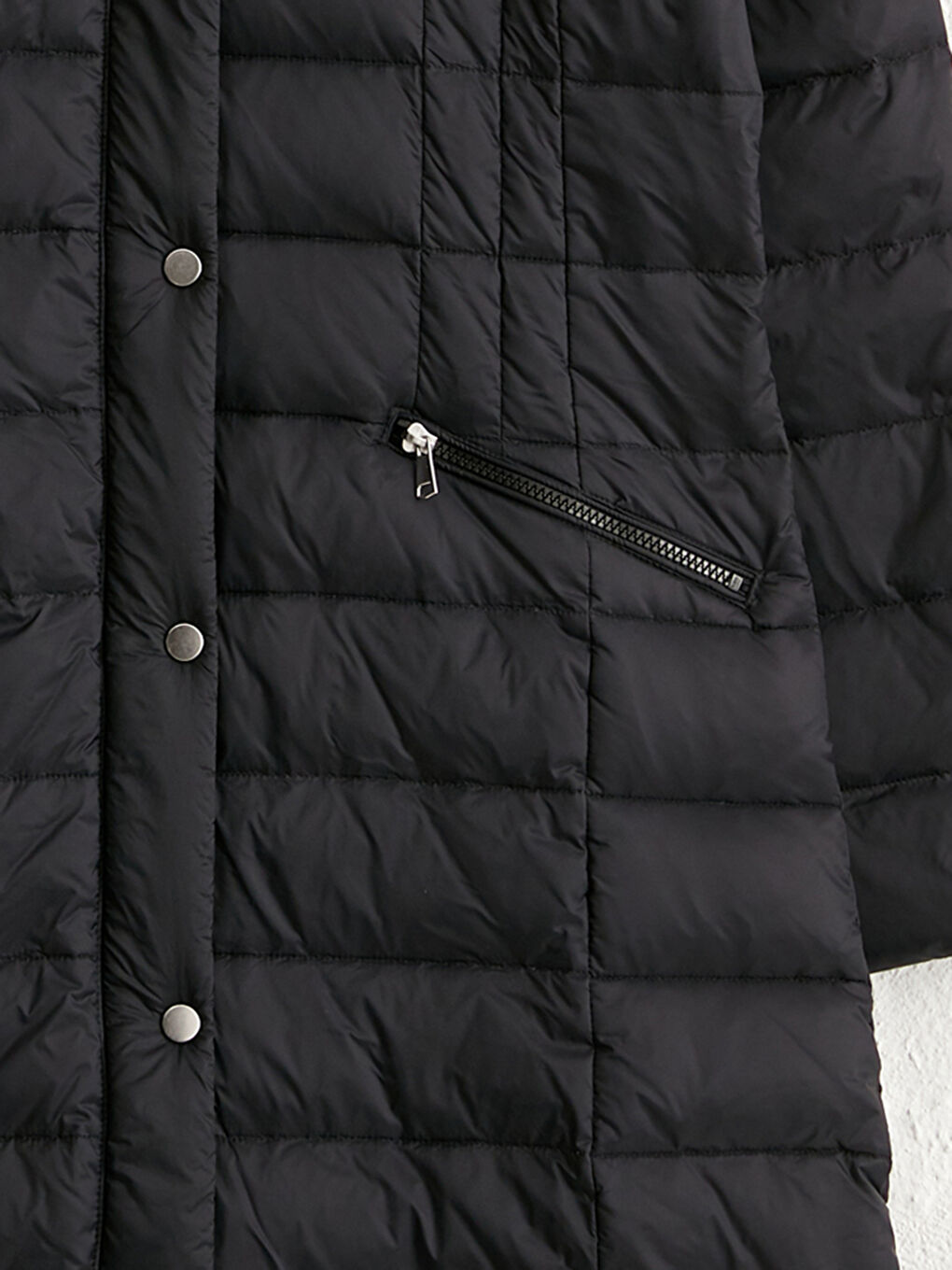 بالطو بياقة بتفاصيل ريش البط-4