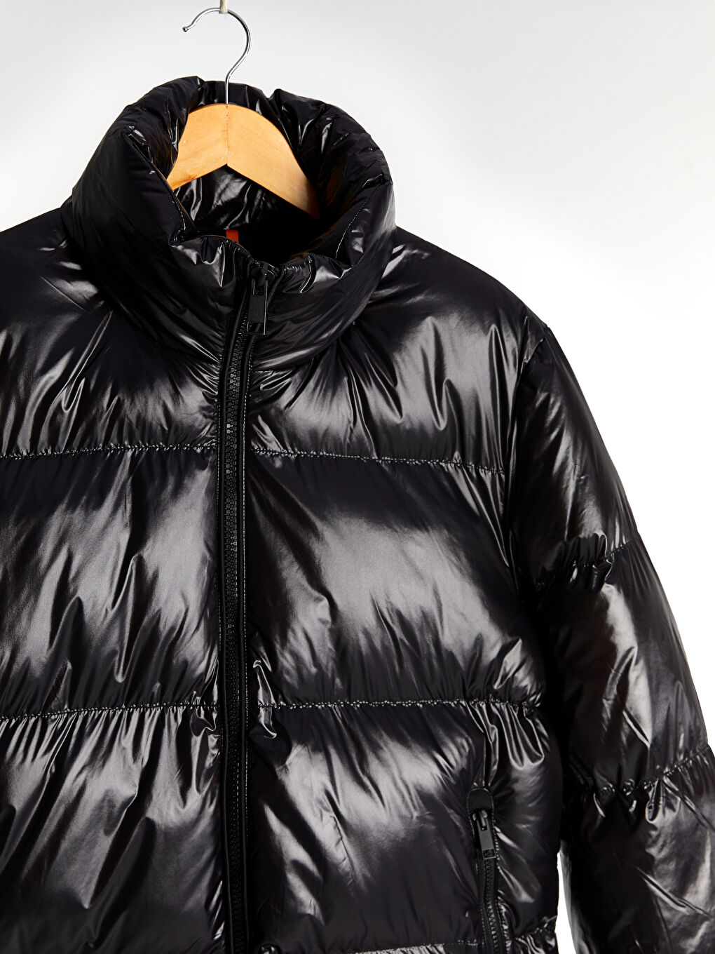 Биік жағалы қалың пуховик-4