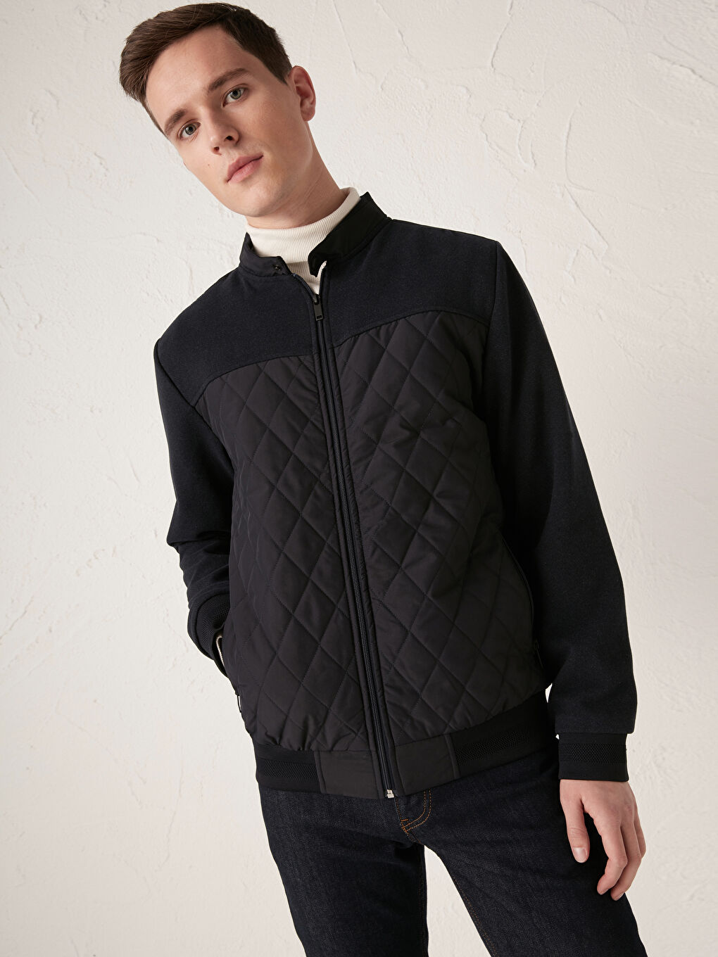 جاكيت بومبر للرجال بياقة مستقيمة-1