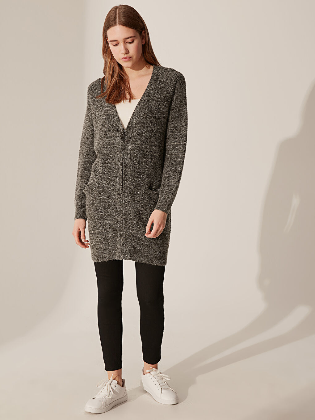 Женский кардиган с длинным рукавом стандартного кроя с v-образным вырезом-1