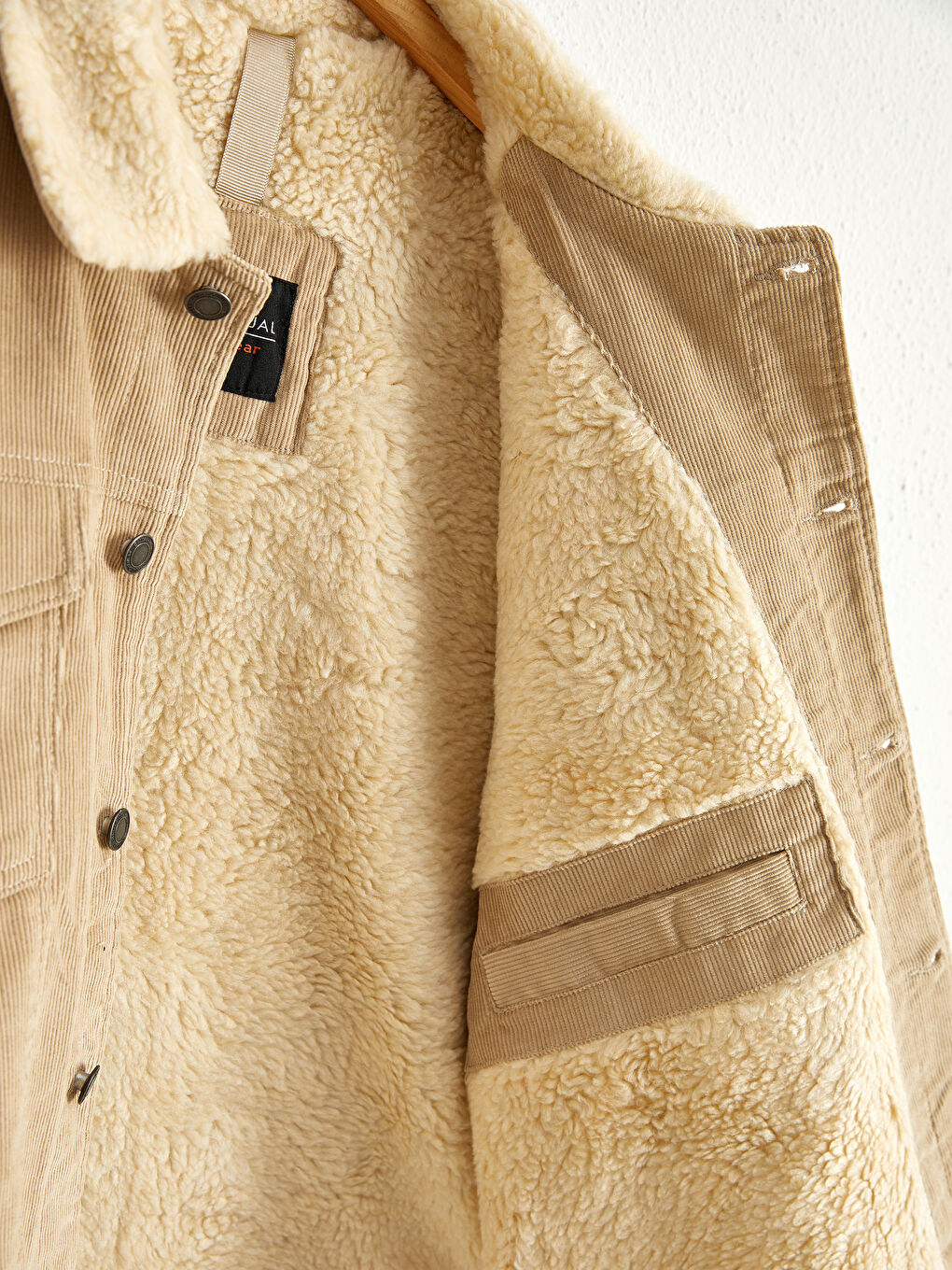 Velvet Coat with Plush Fur Collar-2