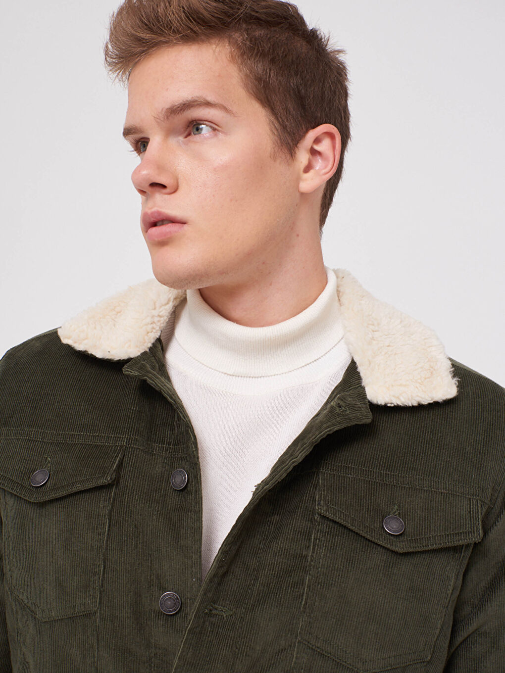 Velvet Coat with Plush Fur Collar-4