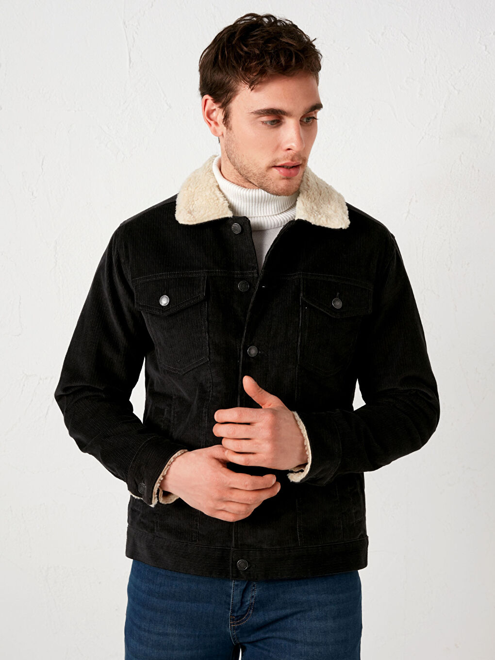 Velvet Coat with Plush Fur Collar