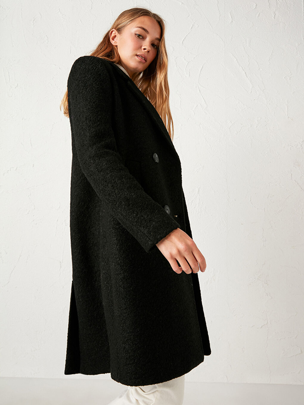 Dik Yaka Uzun Kollu Kadın Kaşe Kaban-3