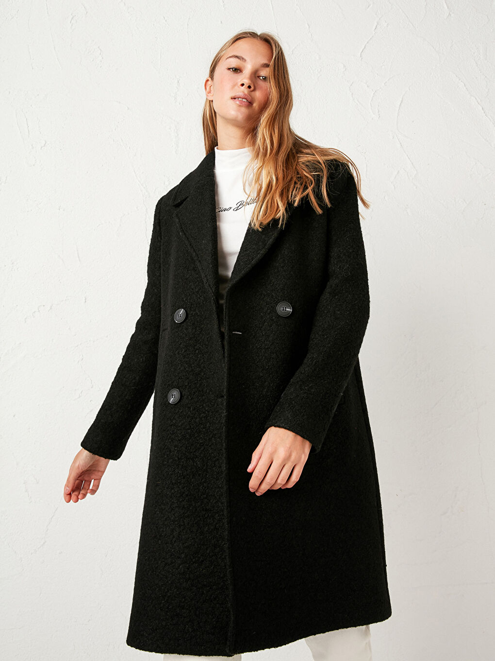 Dik Yaka Uzun Kollu Kadın Kaşe Kaban