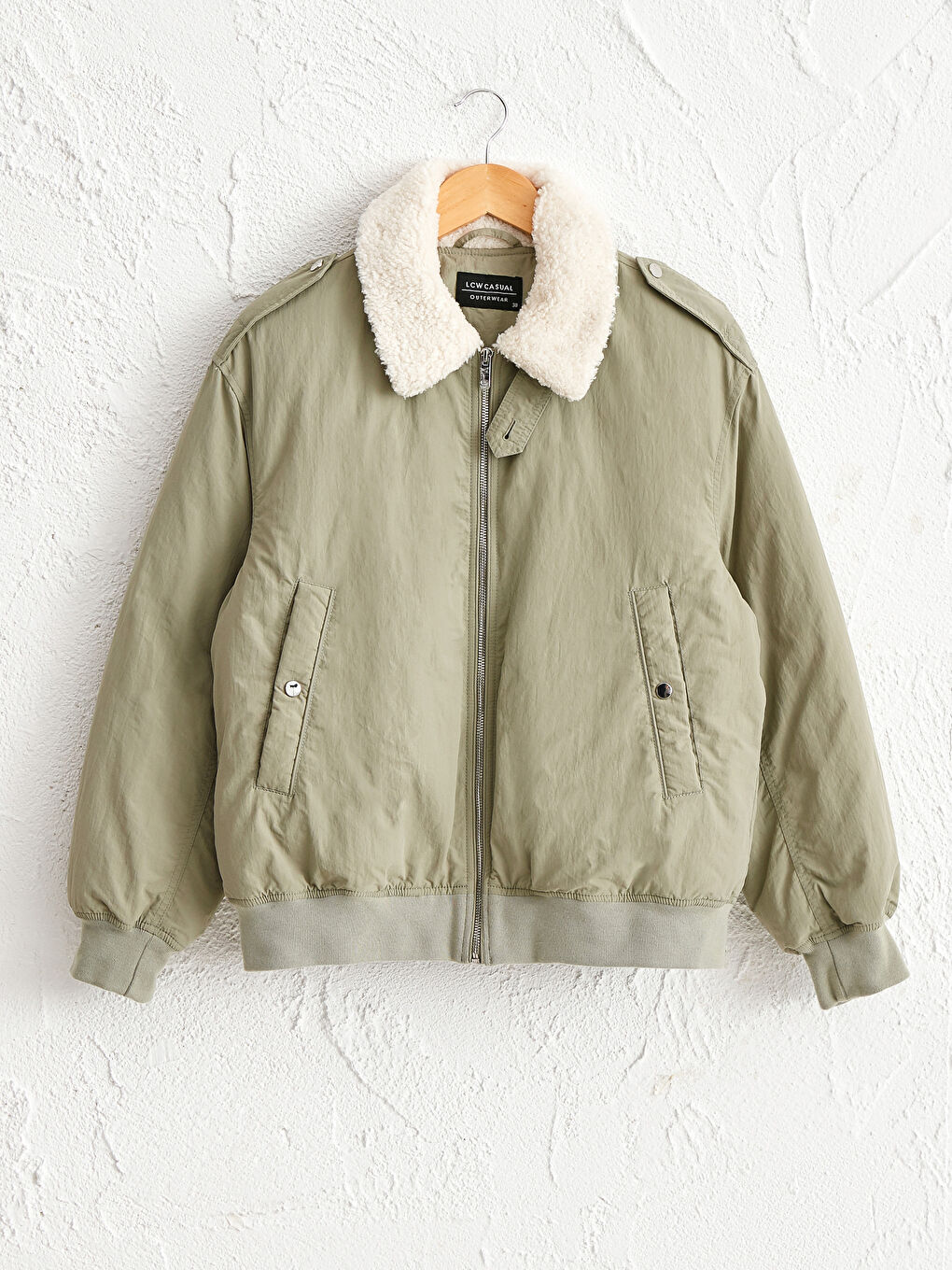 بالطو بسحاب بياقة فرو