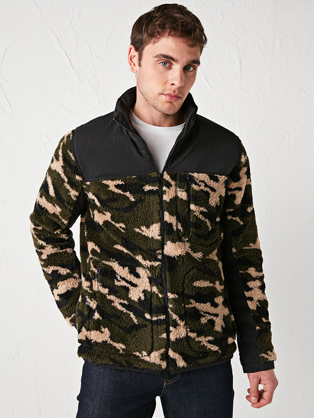 Haki Dik Yaka Kamuflaj Desenli İnce Erkek Mont-3