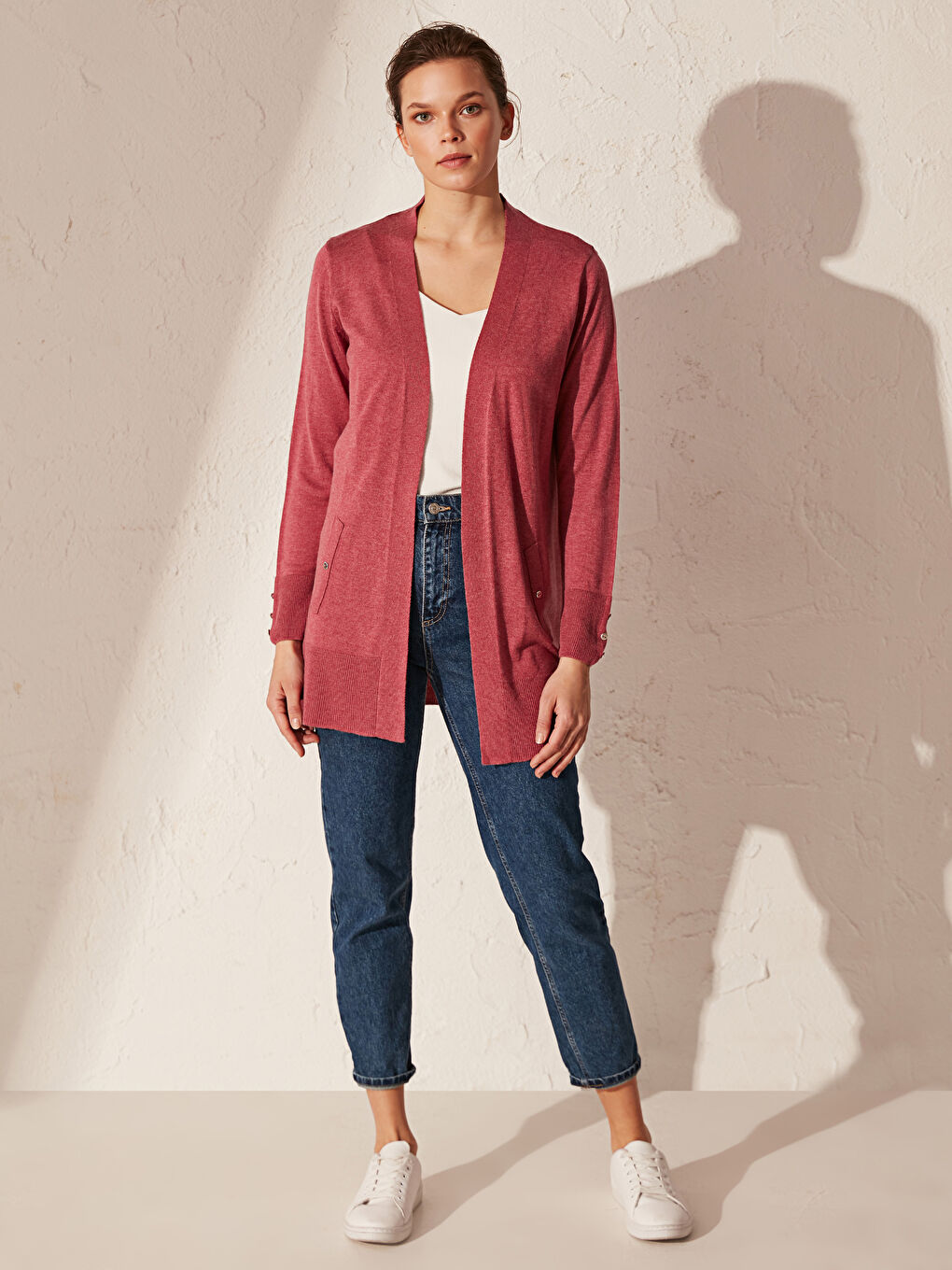 Pembe V Yaka Uzun Kollu Kadın Hırka-1