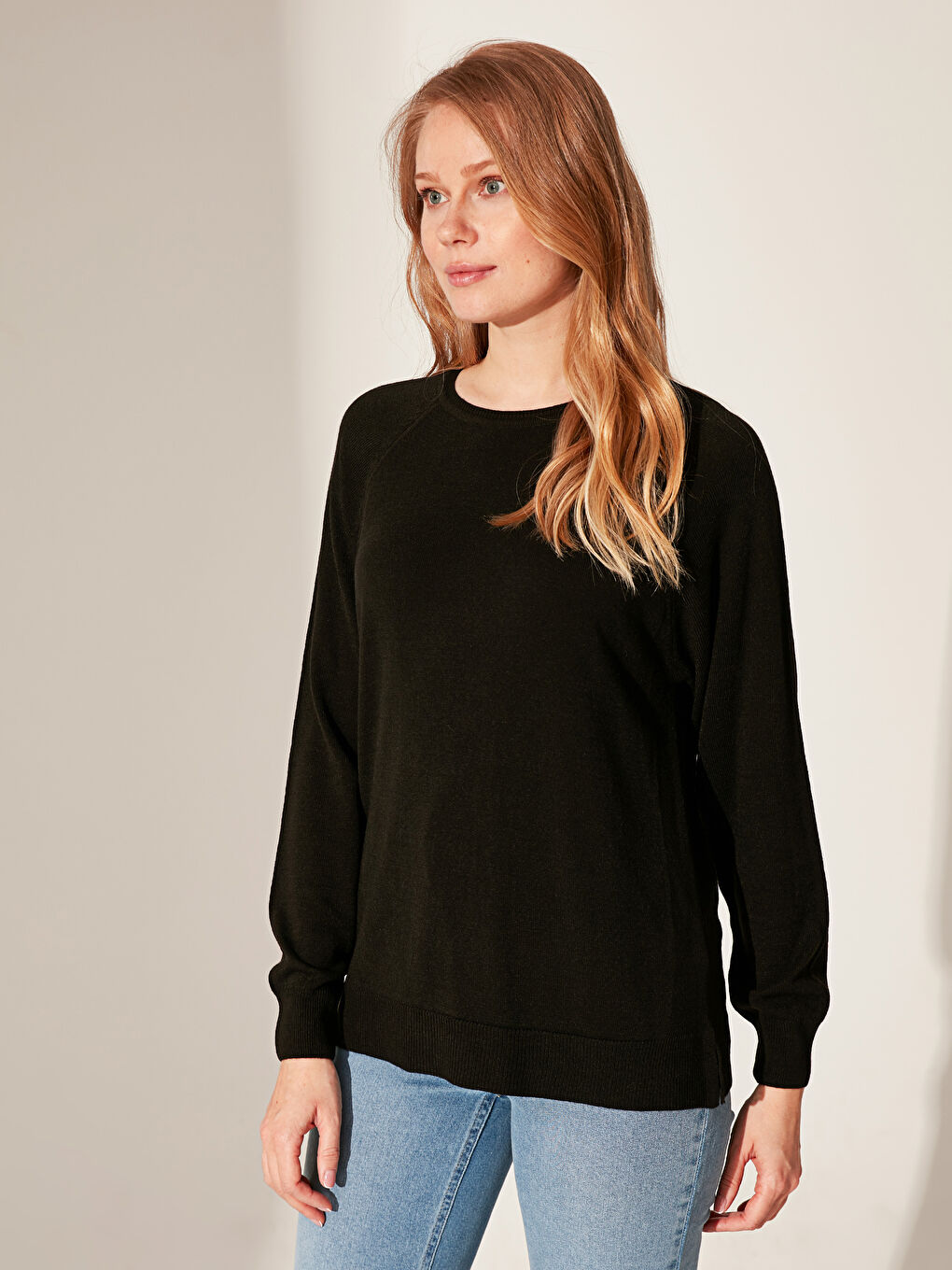 Женщины Черный Свитер