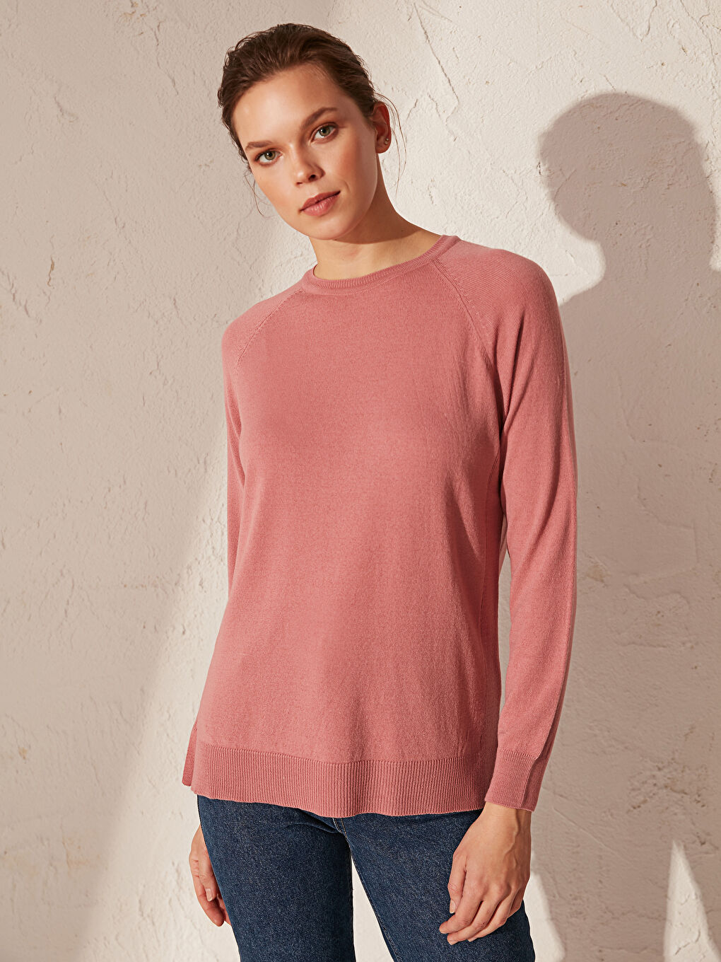 Женщины Розовый Свитер