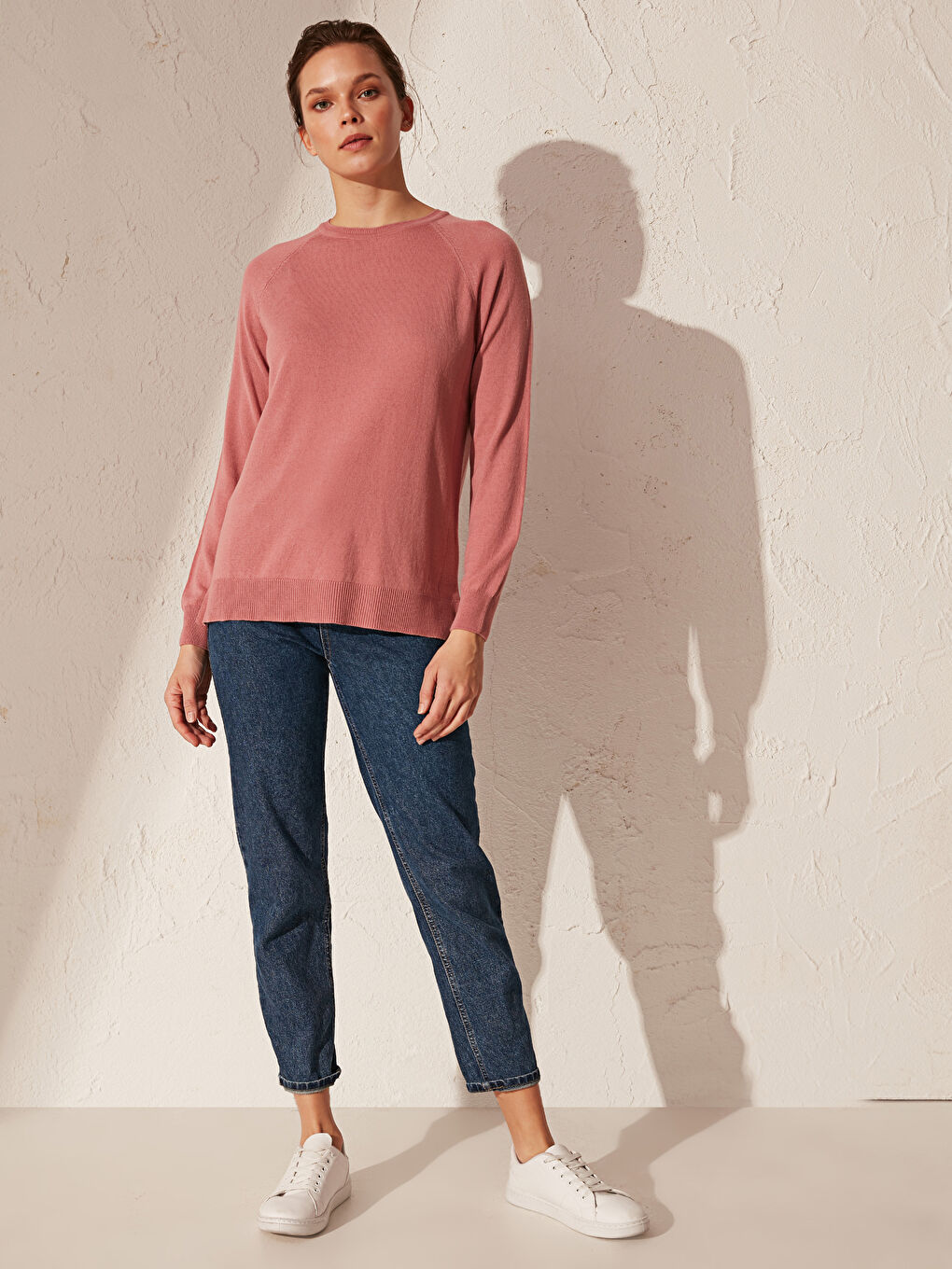 Женщины Розовый Свитер-2