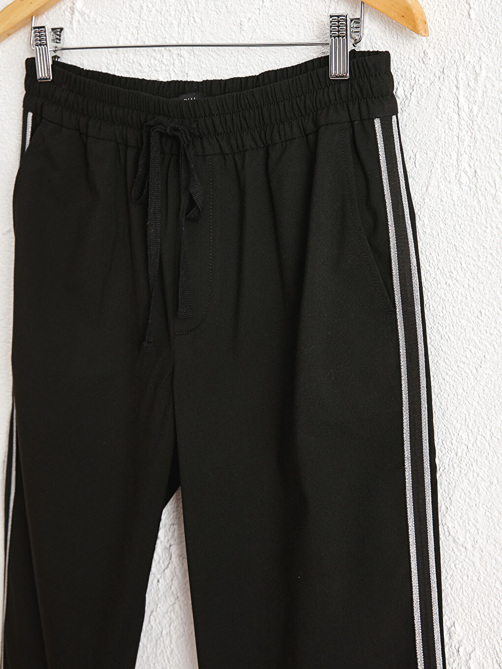 Elastic Waist Stripe Detailed Ankle Length Carrot Fit Trousers-2