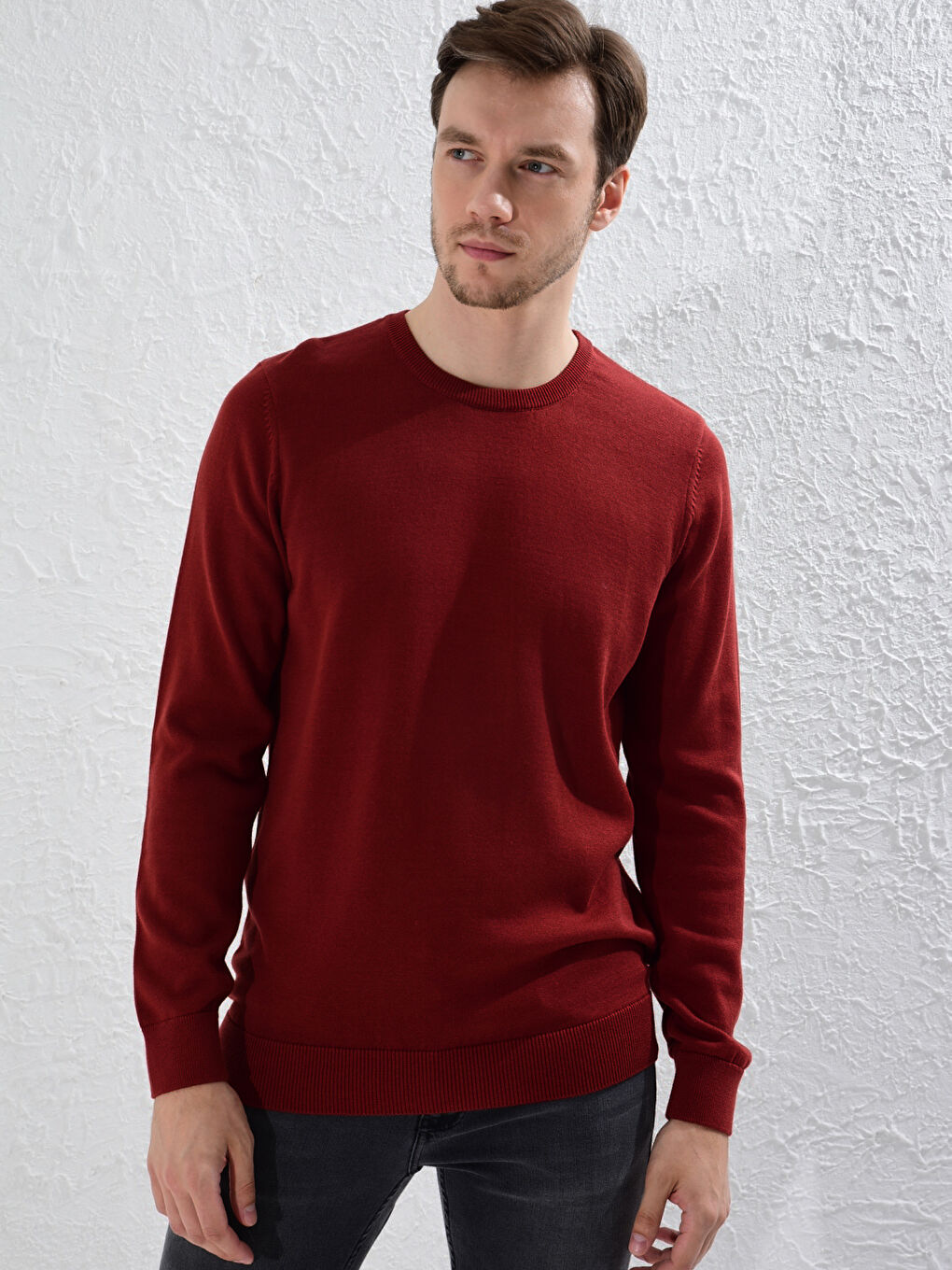 Дөңгелек жағалы негізгі трикотаж жемпір-4