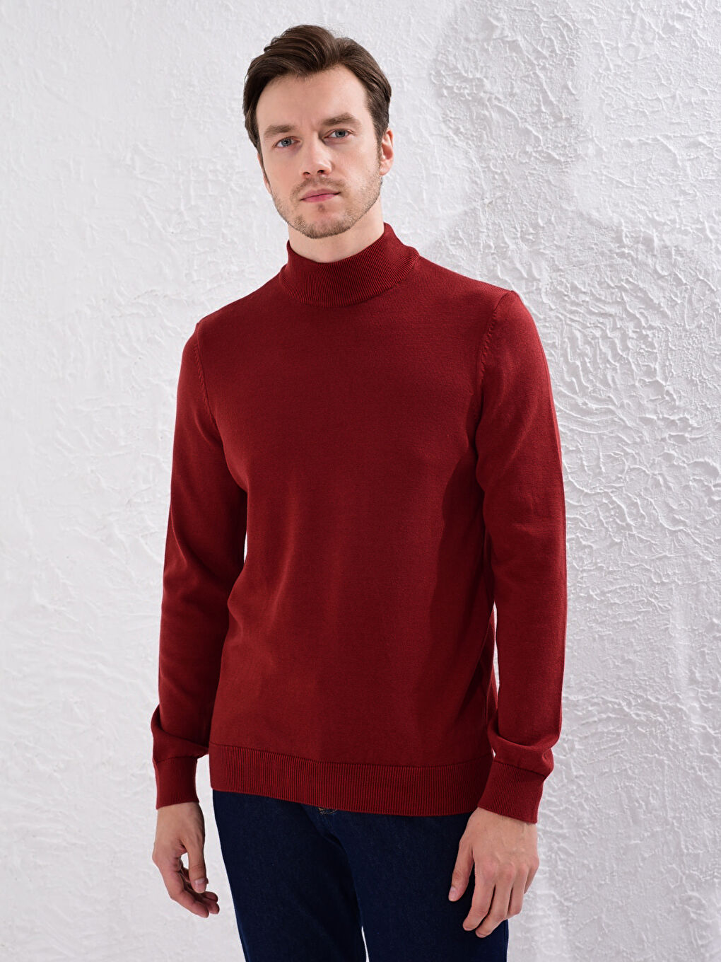 Kahverengi Yarım Balıkçı Yaka Triko Kazak