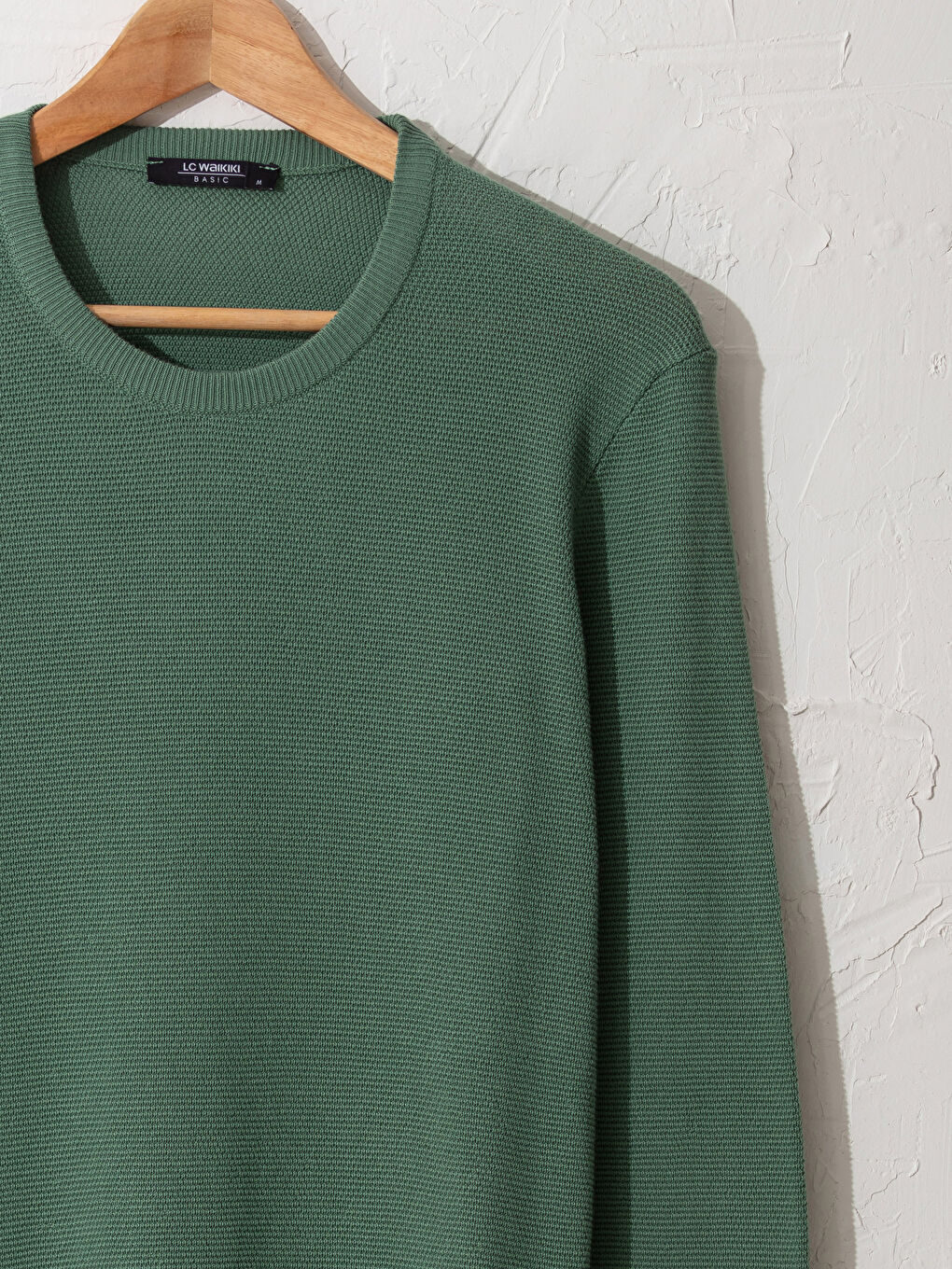 Базовый трикотажный джемпер с круглым вырезом-2
