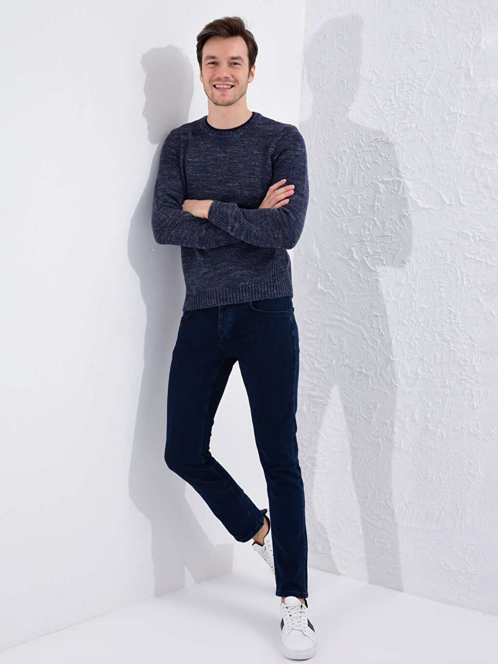 Светр з круглим вирізом горловини з акрилового трикотажу-2