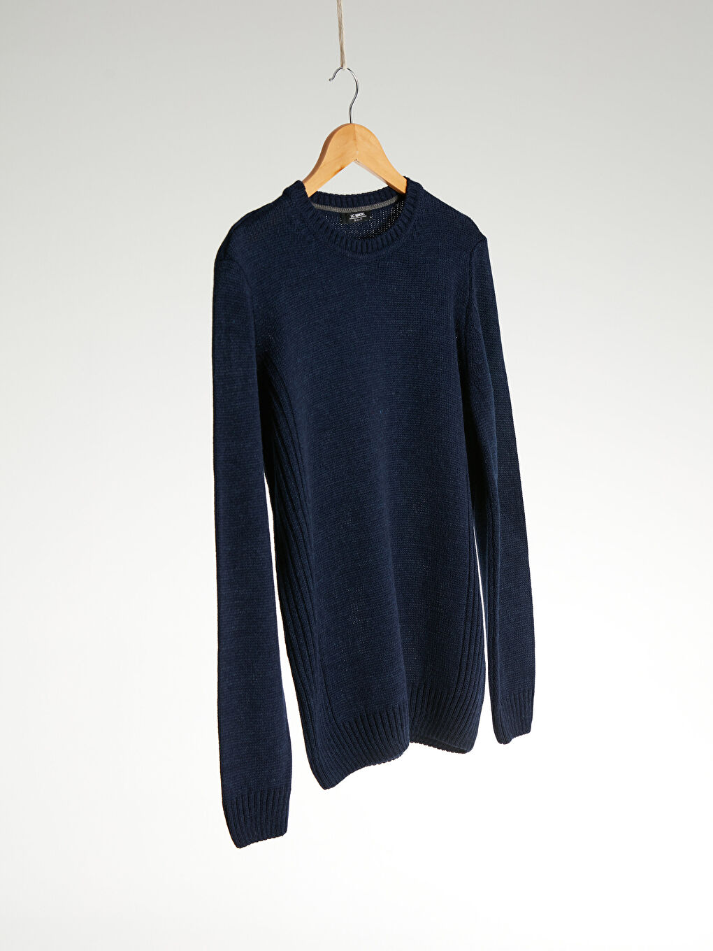 Светр із круглим вирізом із товстого трикотажу