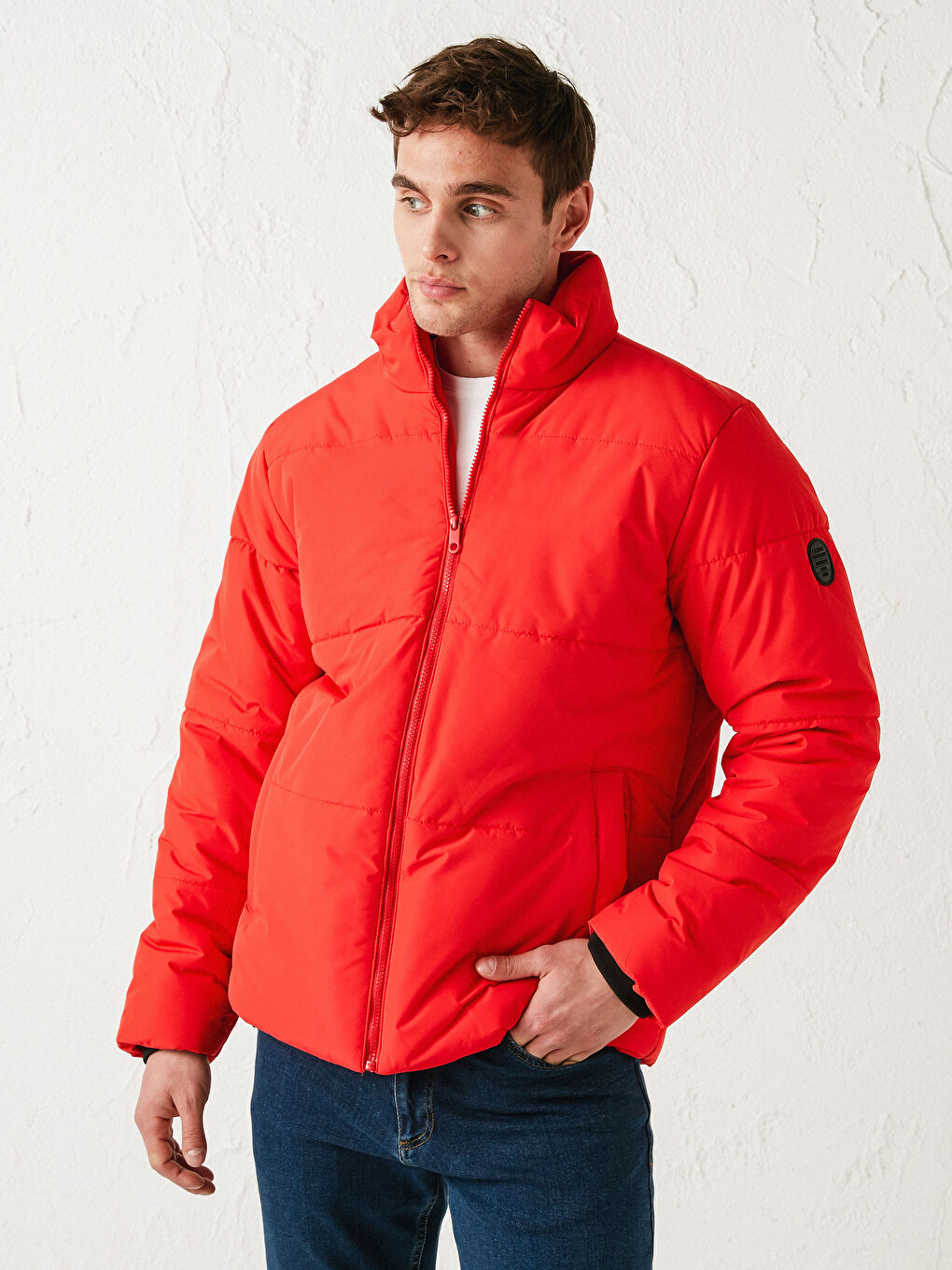 Kırmızı Dik Yaka Erkek Şişme Mont