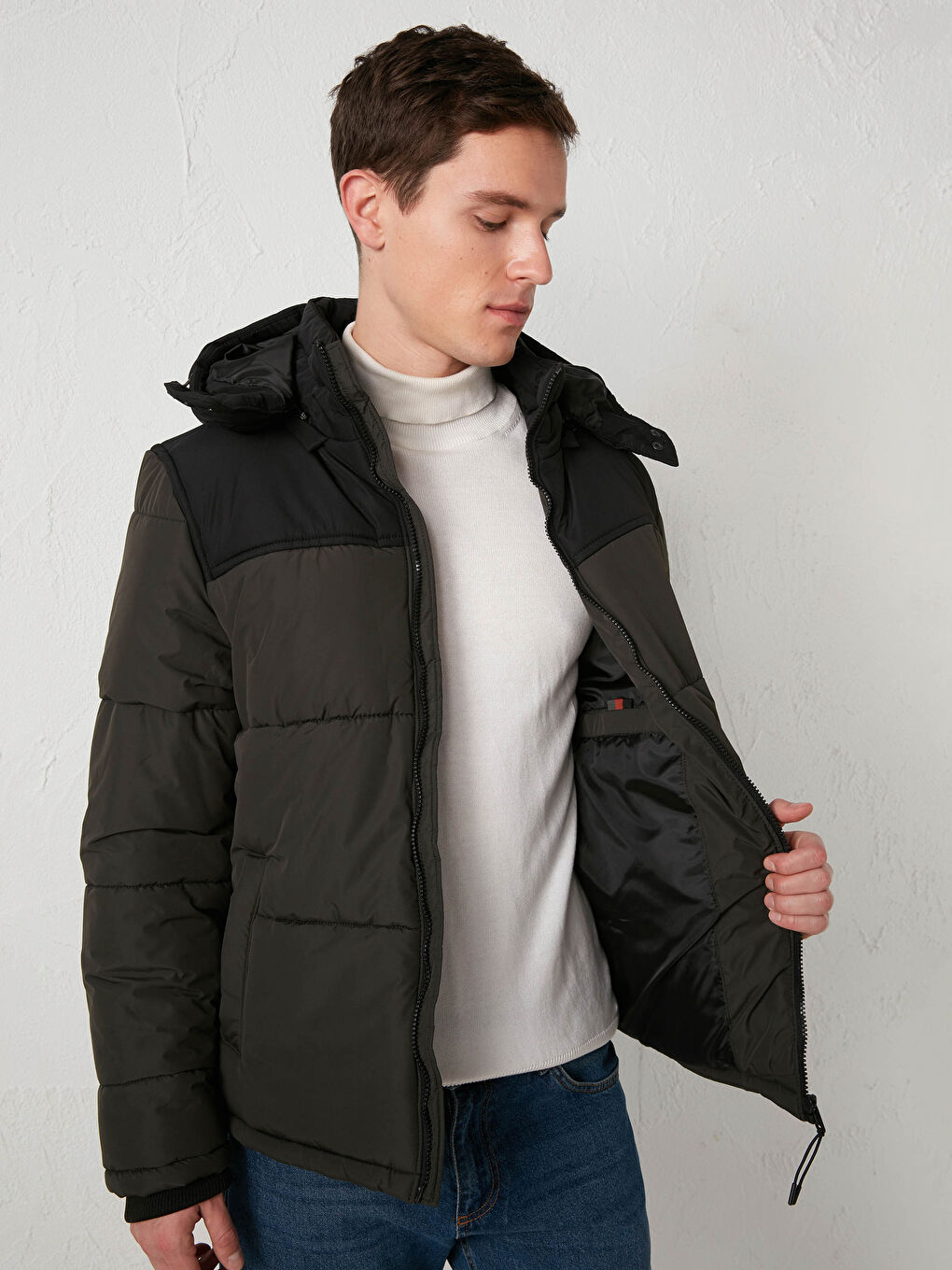 Standard Pattern Hooded Thick Men's Down Coat-3