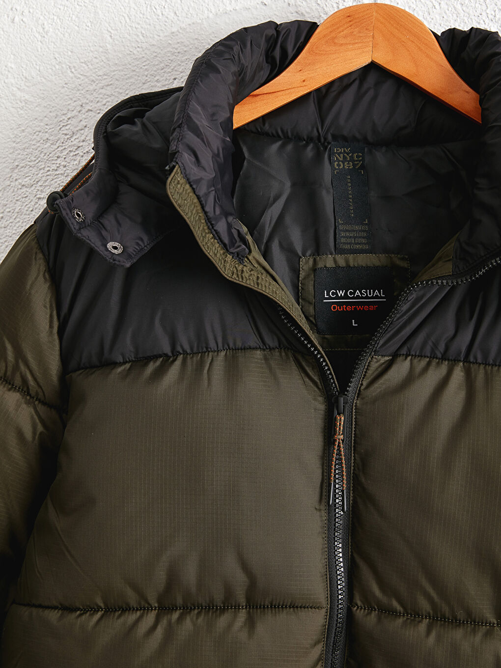 Standard Pattern Hooded Thick Men's Down Coat-8