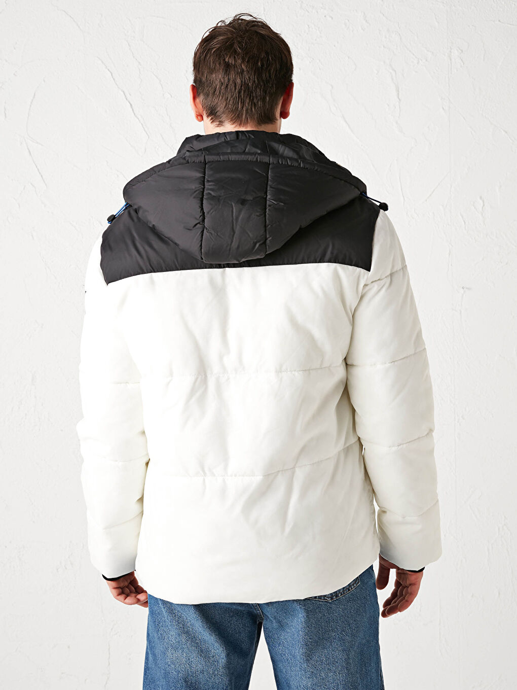 Beyaz Standart Kalıp Kapüşonlu Kalın Erkek Şişme Mont-4