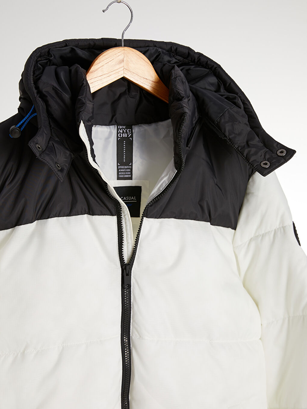 Beyaz Standart Kalıp Kapüşonlu Kalın Erkek Şişme Mont-8