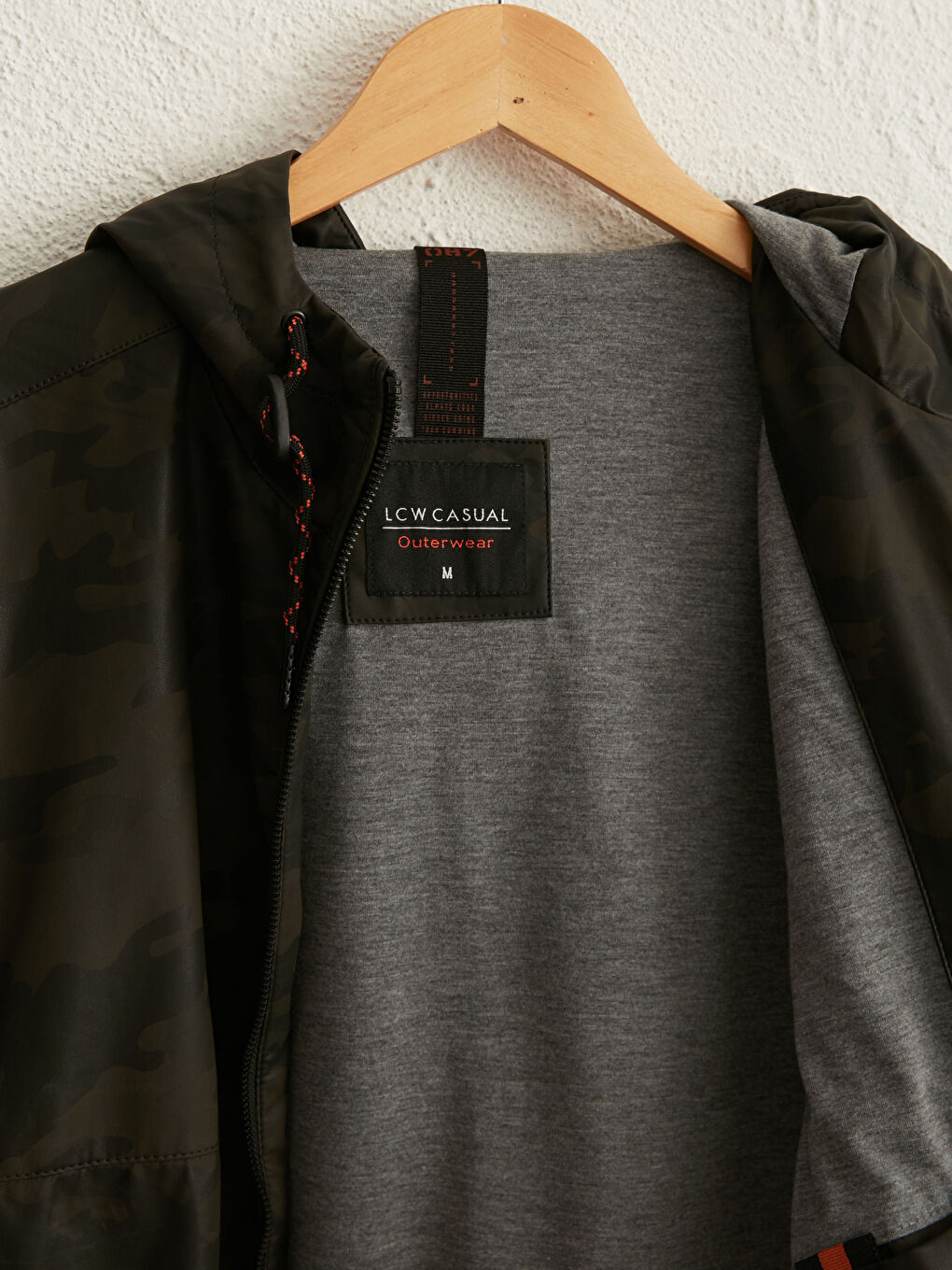 Haki Dik Yaka Kamuflaj Desenli İnce Mont-2