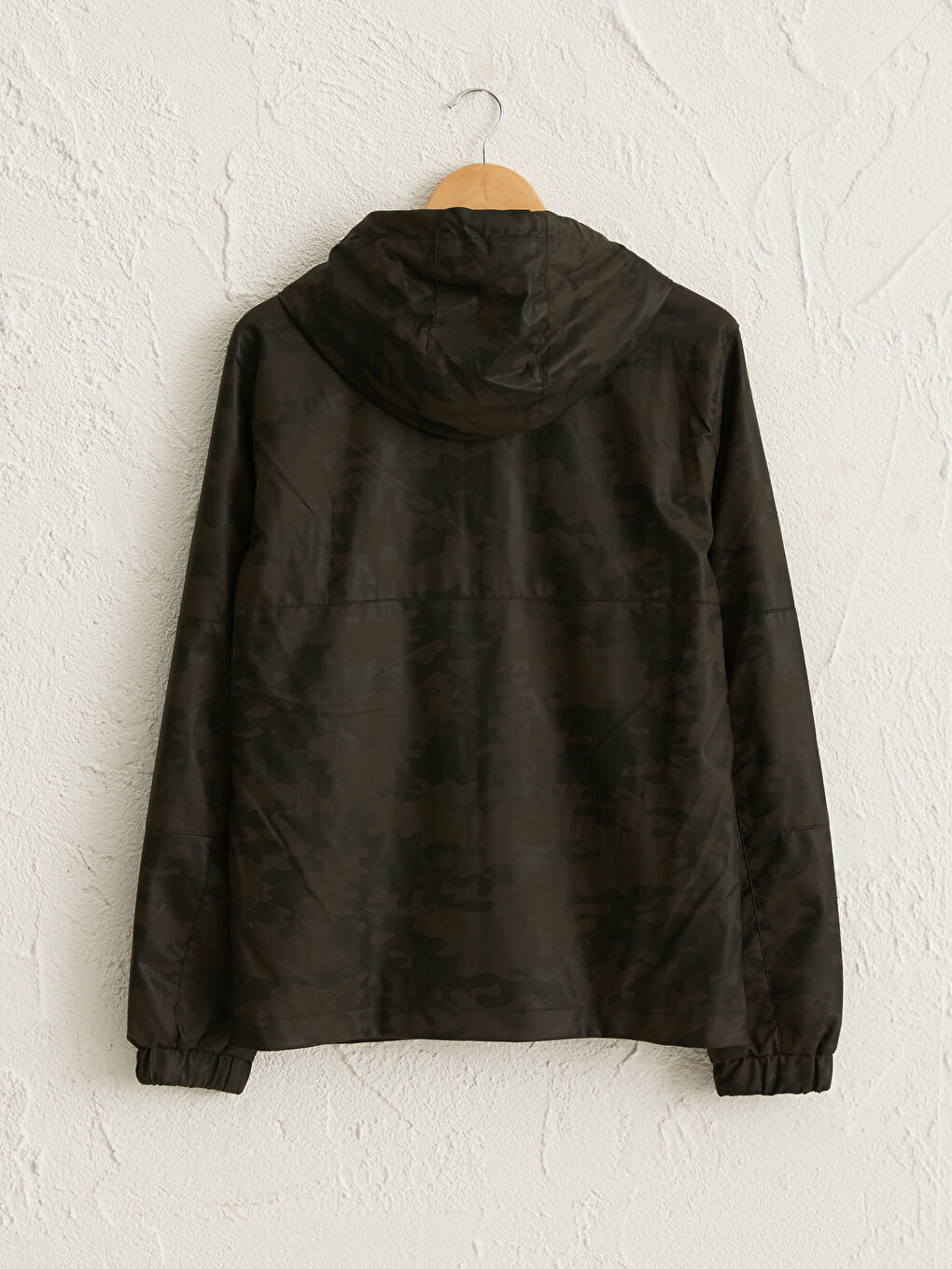 Haki Dik Yaka Kamuflaj Desenli İnce Mont-3