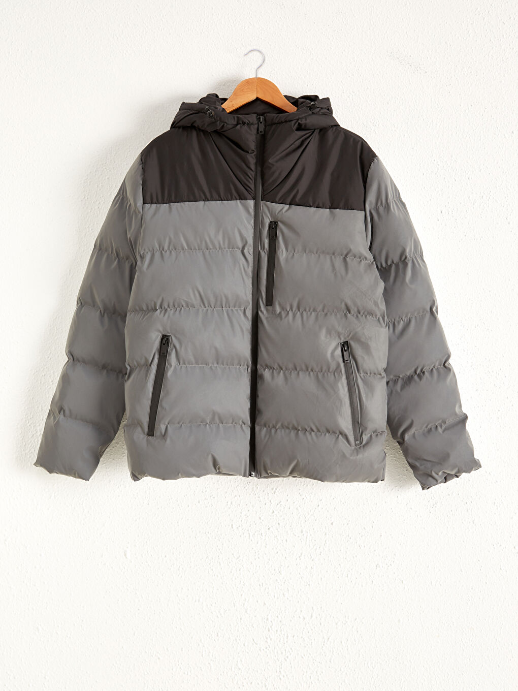 Gri Reflektörlü Kapüşonlu Kalın Şişme Mont