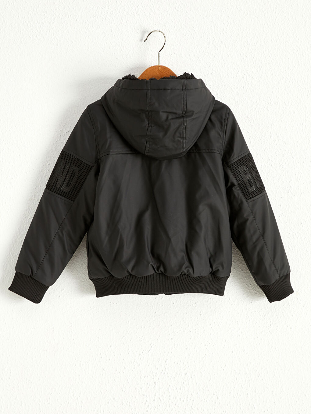 Siyah Kapüşonlu Deri Görünümlü Erkek Çocuk Mont-2