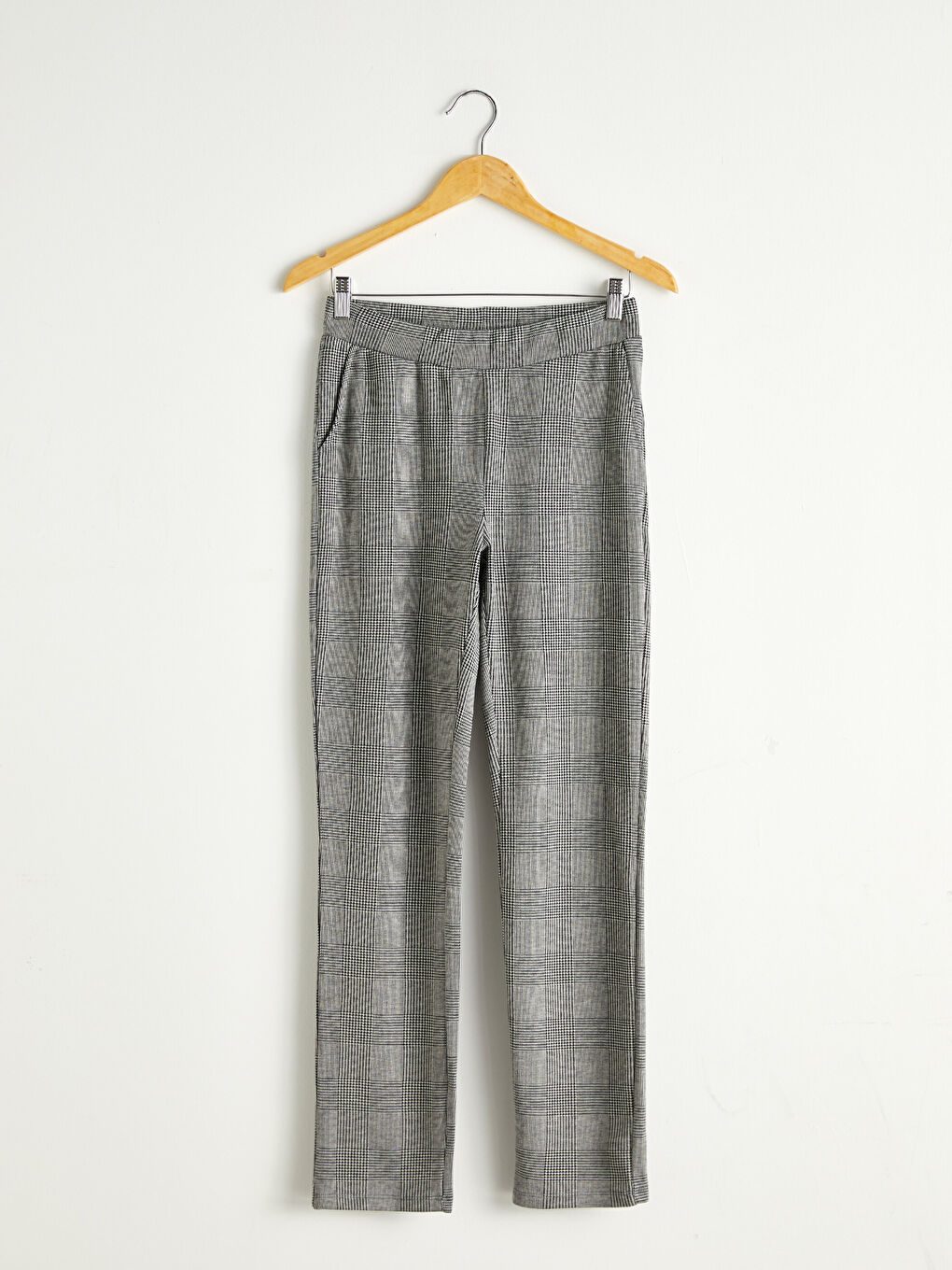 LCWAIKIKI Basic Geese Pattern Foot Ankle Length Women's Pants -0W3654Z8-MKK