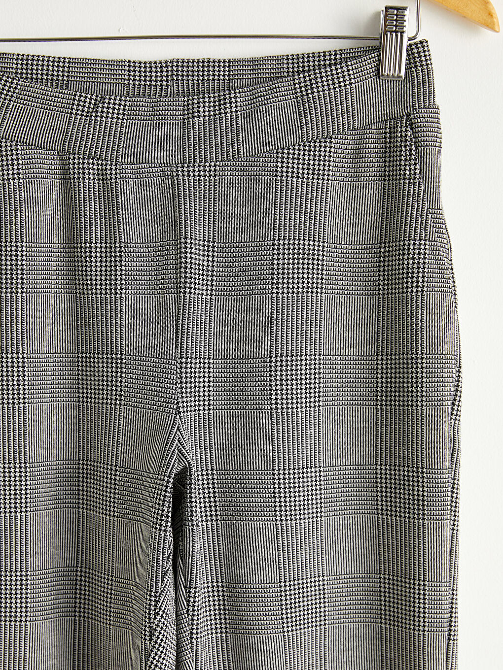 LCWAIKIKI Basic Geese Pattern Foot Ankle Length Women's Pants -0W3654Z8-MKK