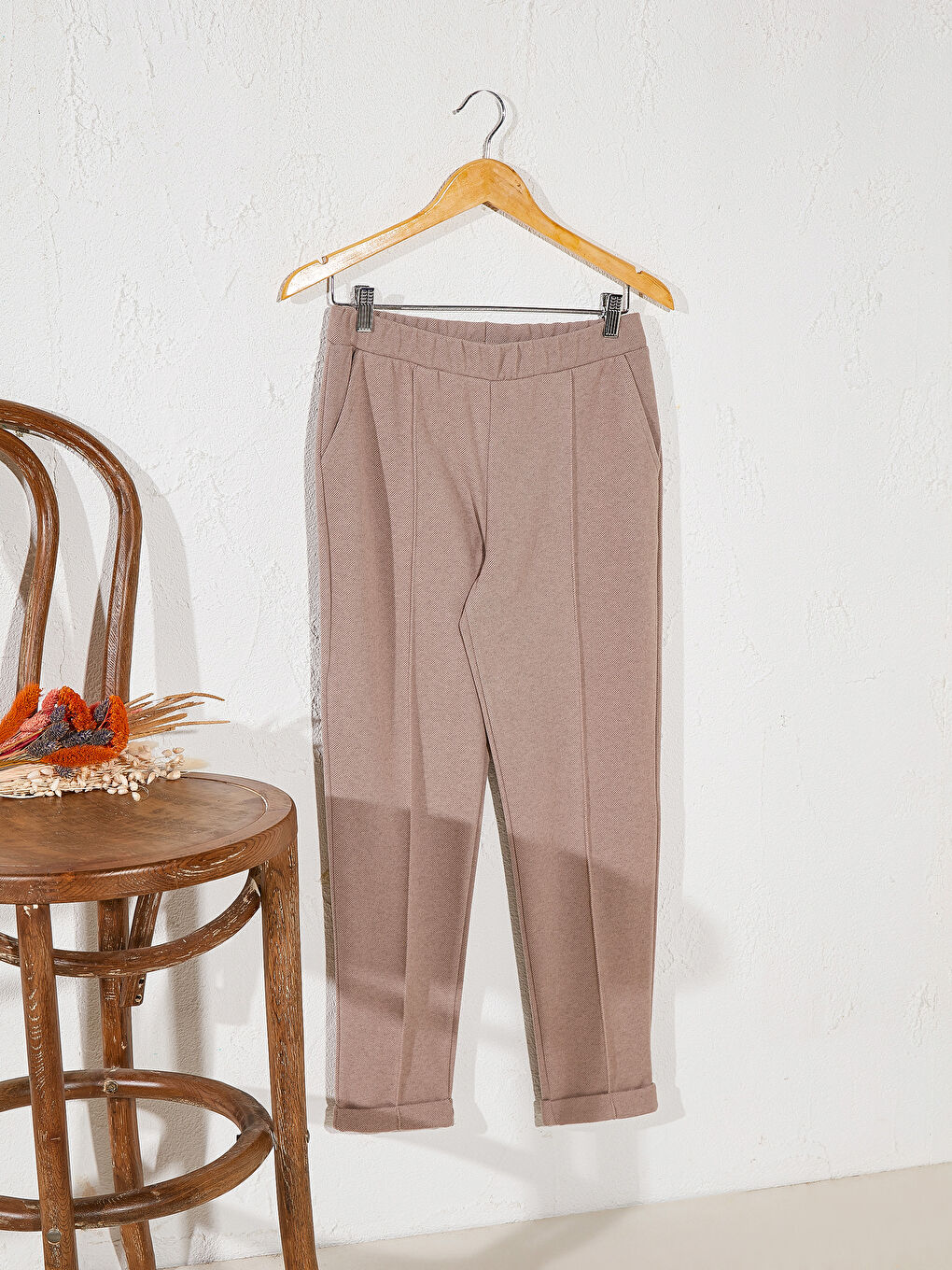 Bej Beli Lastikli Basic Pantolon-1