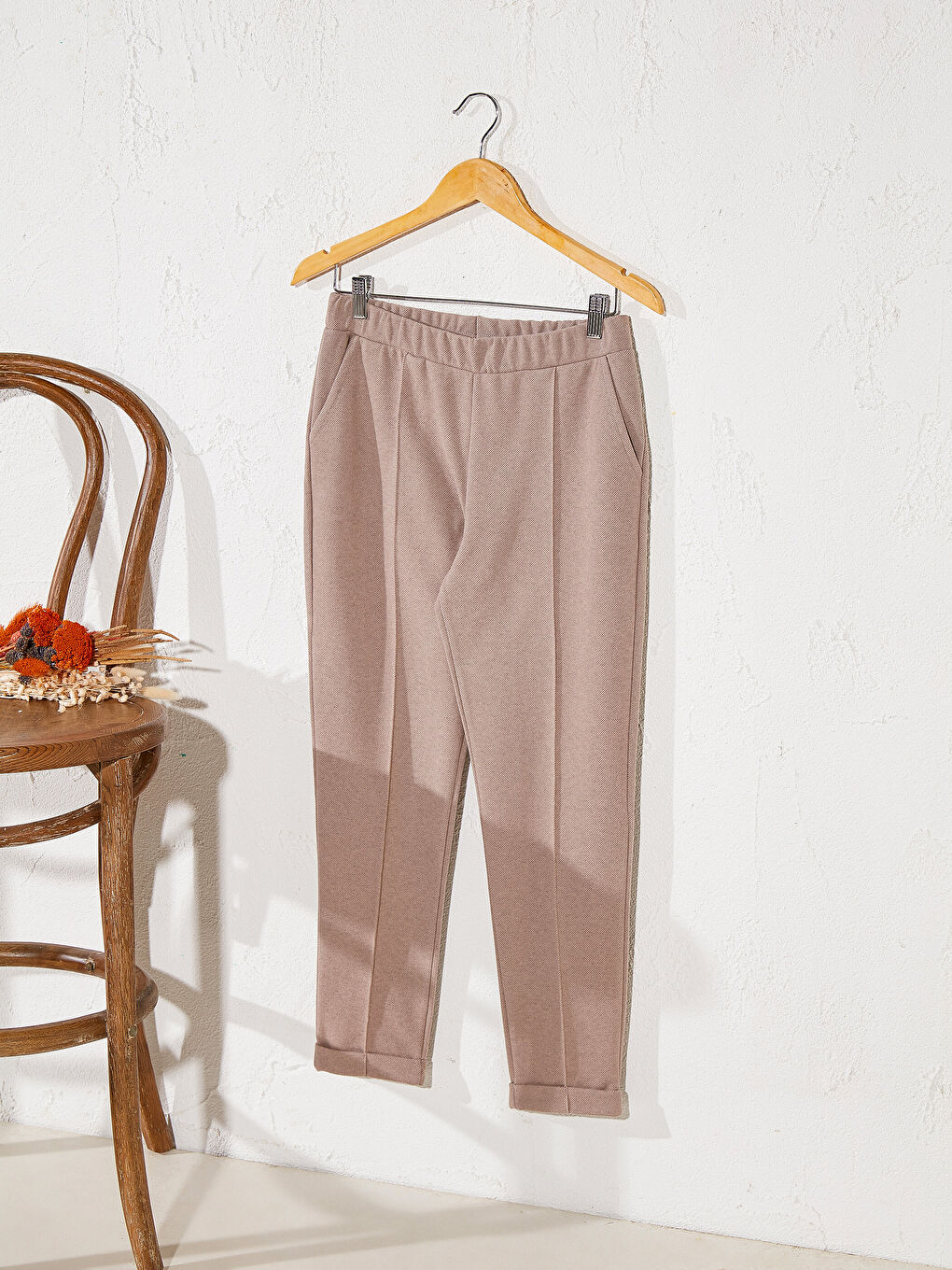 Bej Beli Lastikli Basic Pantolon