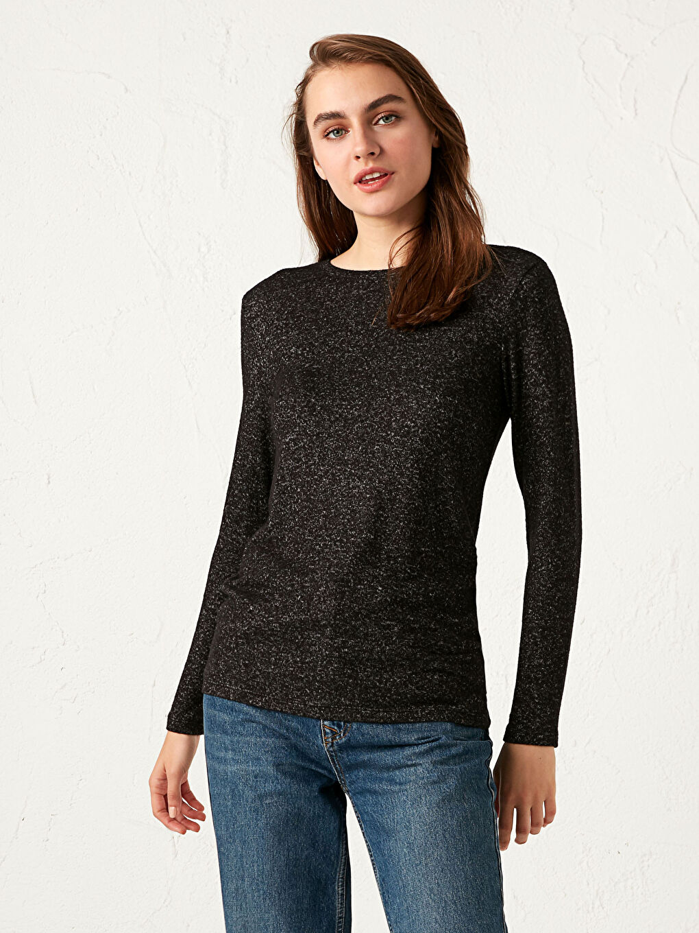 Базовый трикотажный джемпер с круглым вырезом-2