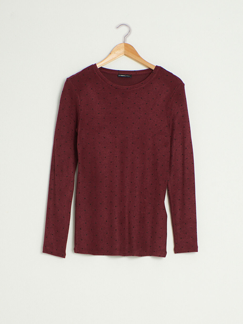 Пятнистая футболка